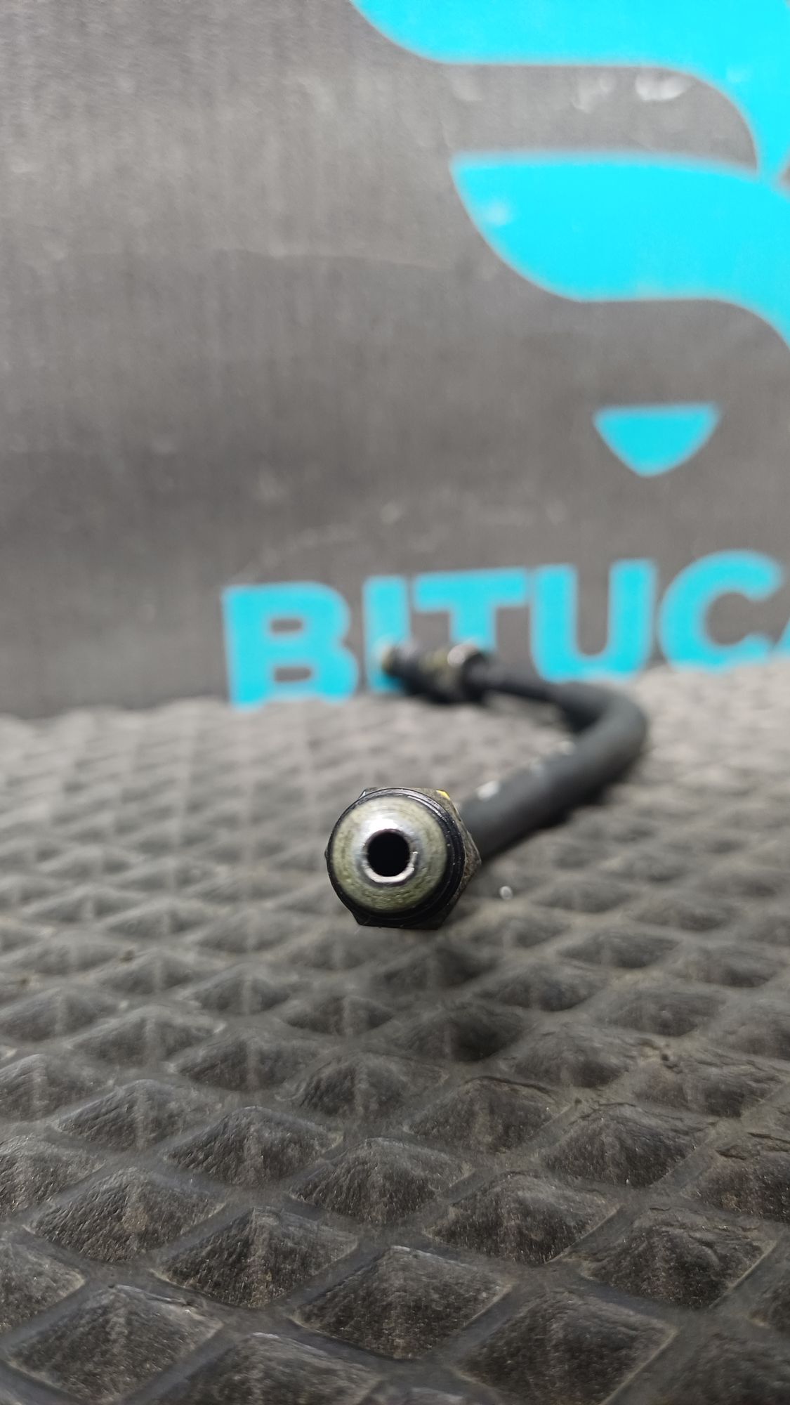 https://ycs.partsauto.market/partsauto-images/thmbs/userImages/c8f07ba63eb5b2f0f6006ea854bf8f7d/part/6e06949b-8e66-470a-b668-b3d60addb3f1_1777102992066.jpg