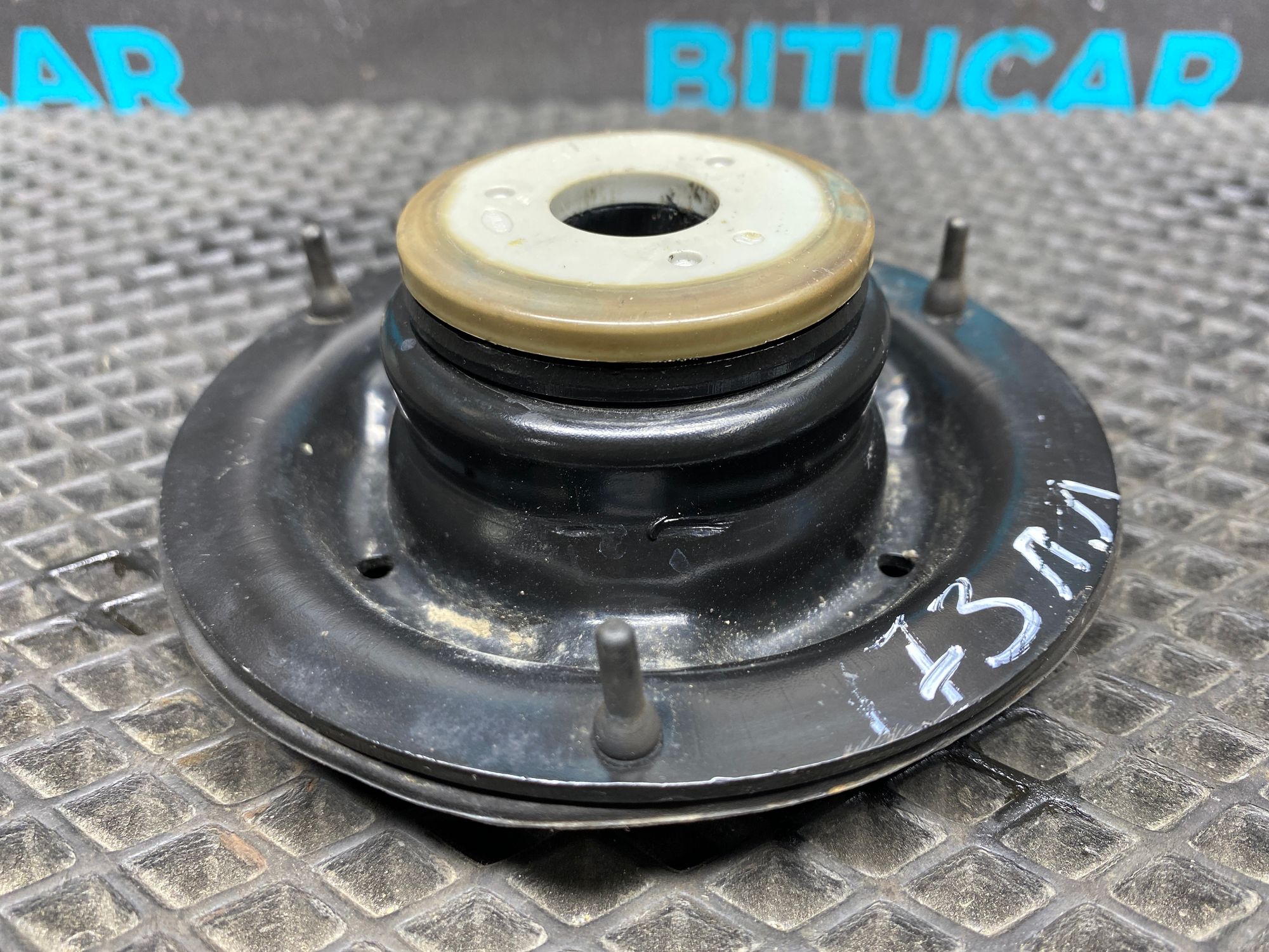 https://ycs.partsauto.market/partsauto-images/thmbs/userImages/c8f07ba63eb5b2f0f6006ea854bf8f7d/part/6eb282c7-5384-4a74-9793-f70838ce3c79_1777271909527.jpg