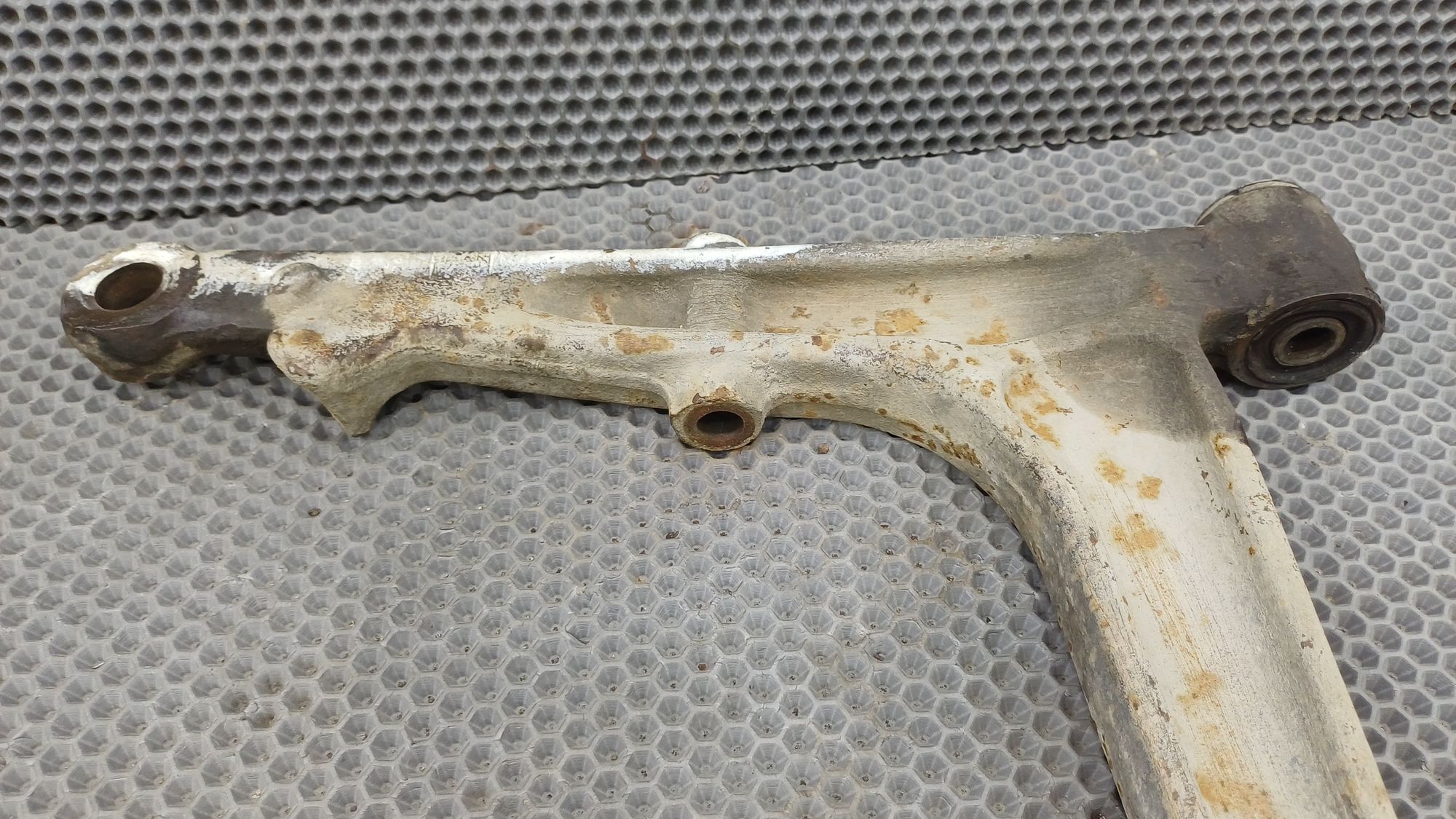 https://ycs.partsauto.market/partsauto-images/thmbs/userImages/c8f07ba63eb5b2f0f6006ea854bf8f7d/part/6f510e2f-14bd-4c61-9e0b-c216e88dd829_1774270447628.jpg