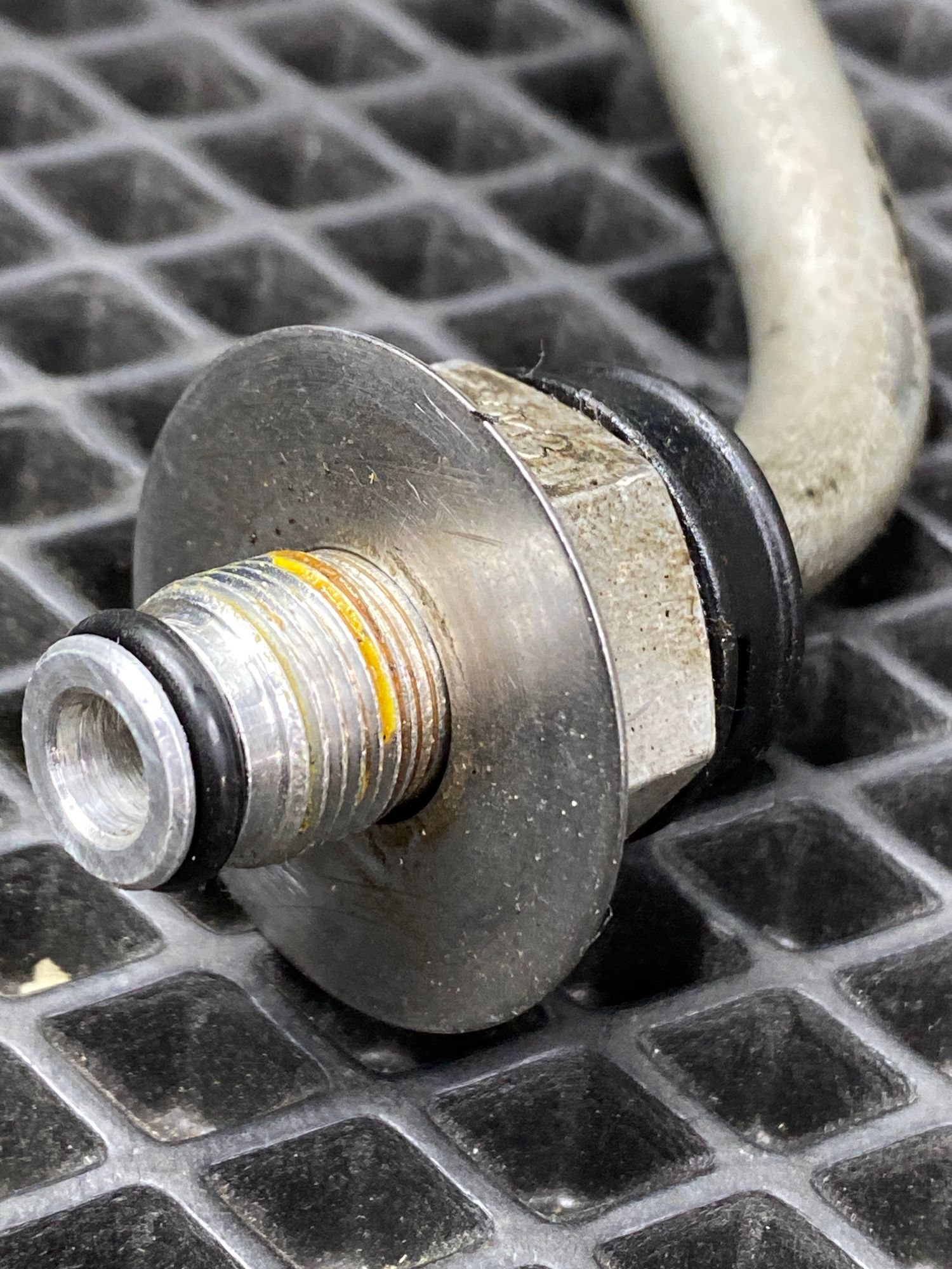 https://ycs.partsauto.market/partsauto-images/thmbs/userImages/c8f07ba63eb5b2f0f6006ea854bf8f7d/part/6f546e3a-9405-4ac4-8ab2-82183fecfa06_1775386433563.jpg