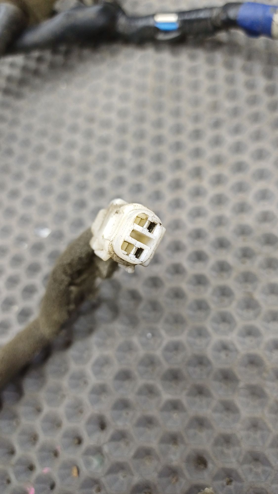 https://ycs.partsauto.market/partsauto-images/thmbs/userImages/c8f07ba63eb5b2f0f6006ea854bf8f7d/part/6fc7ff25-eeab-454d-a06f-49c06b80f3a1_1774343388704.jpg
