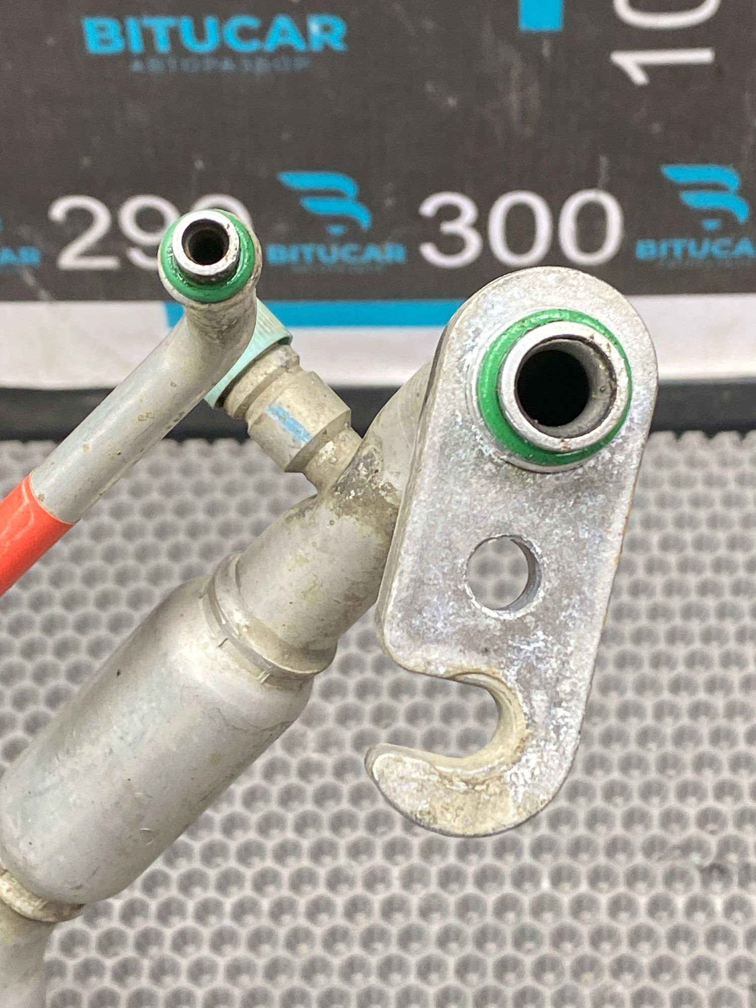 https://ycs.partsauto.market/partsauto-images/thmbs/userImages/c8f07ba63eb5b2f0f6006ea854bf8f7d/part/6fe3a1c0-1f57-45f1-8498-7e66e12526c2_1777555431267.jpg