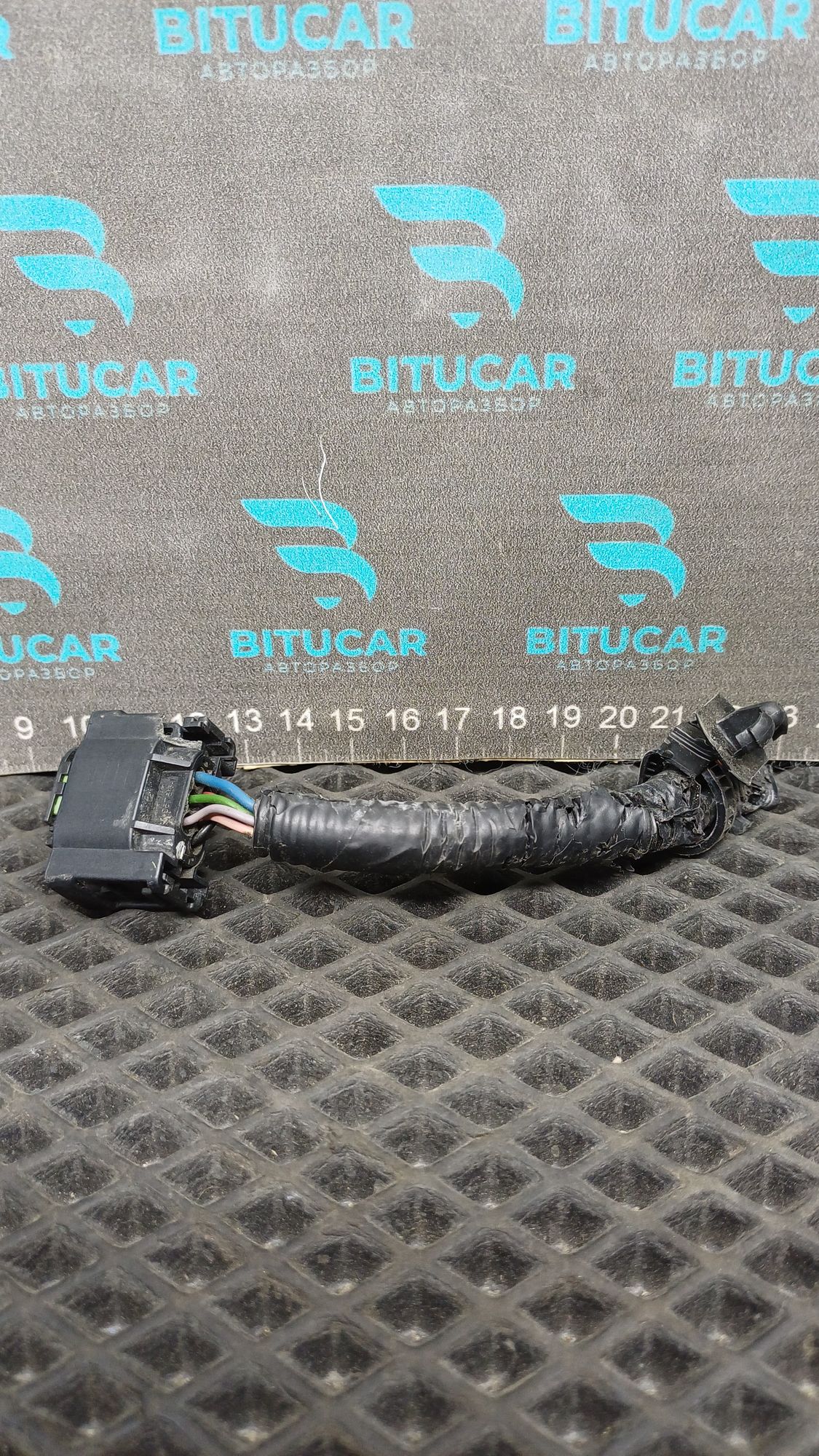 https://ycs.partsauto.market/partsauto-images/thmbs/userImages/c8f07ba63eb5b2f0f6006ea854bf8f7d/part/7002b953-77f9-46f6-a0a3-7395c5a8b0c5_1777539436419.jpg