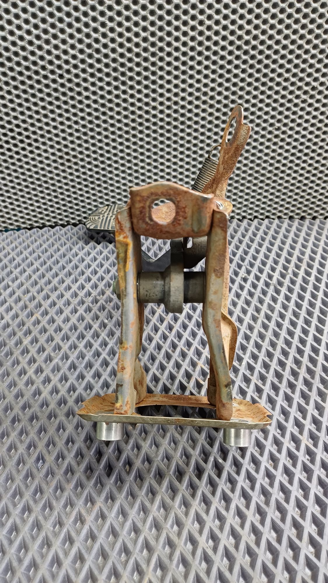 Б/У Педаль тормоза Toyota CARINA E 6 дорест. 1992—1996 1994 Зеленый, 890 рублей, Краснодар