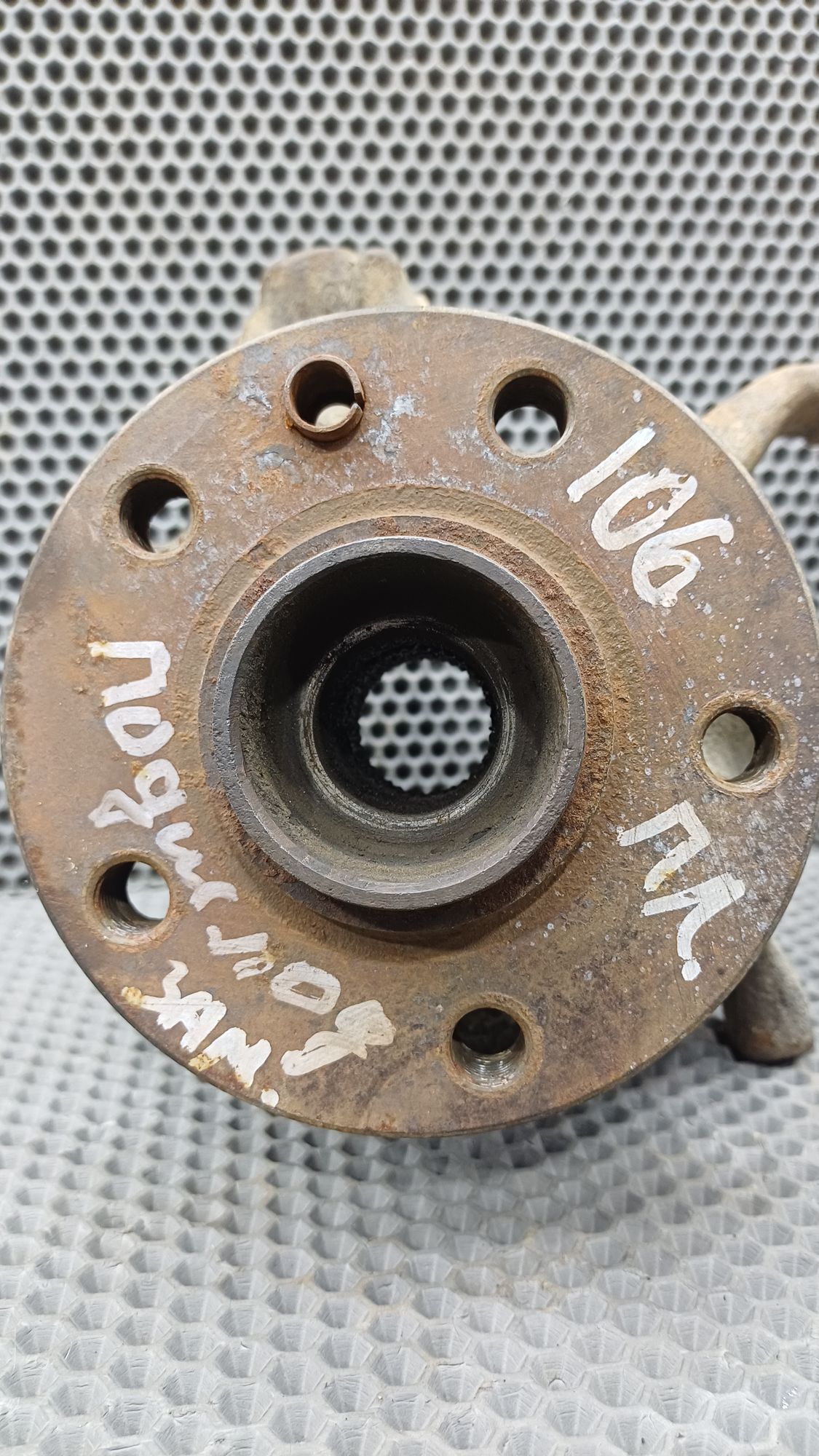 https://ycs.partsauto.market/partsauto-images/thmbs/userImages/c8f07ba63eb5b2f0f6006ea854bf8f7d/part/70e9839f-0a9c-4581-95a6-e231d2d4d426_1774178408203.jpg