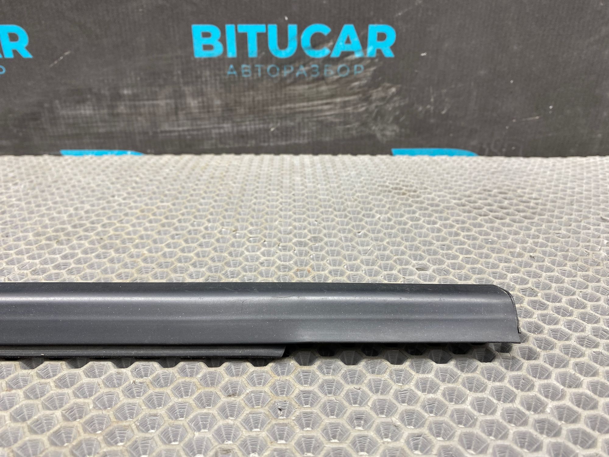 https://ycs.partsauto.market/partsauto-images/thmbs/userImages/c8f07ba63eb5b2f0f6006ea854bf8f7d/part/70ec4007-93bc-4b81-81ba-969e952f8bec_1777031410202.jpg