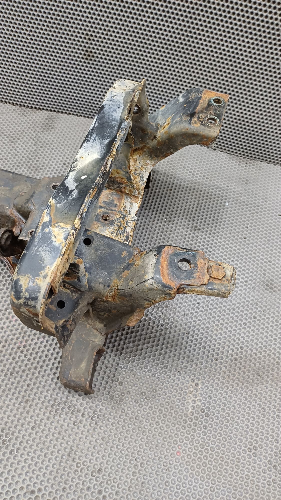 https://ycs.partsauto.market/partsauto-images/thmbs/userImages/c8f07ba63eb5b2f0f6006ea854bf8f7d/part/7108a0d8-5017-4f8d-be87-9b56df9d9347_1774363845552.jpg