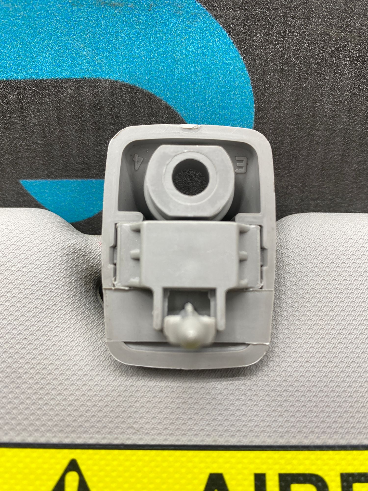 https://ycs.partsauto.market/partsauto-images/thmbs/userImages/c8f07ba63eb5b2f0f6006ea854bf8f7d/part/71280948-43f4-441c-a34a-9bdfd394012b_1777017358367.jpg