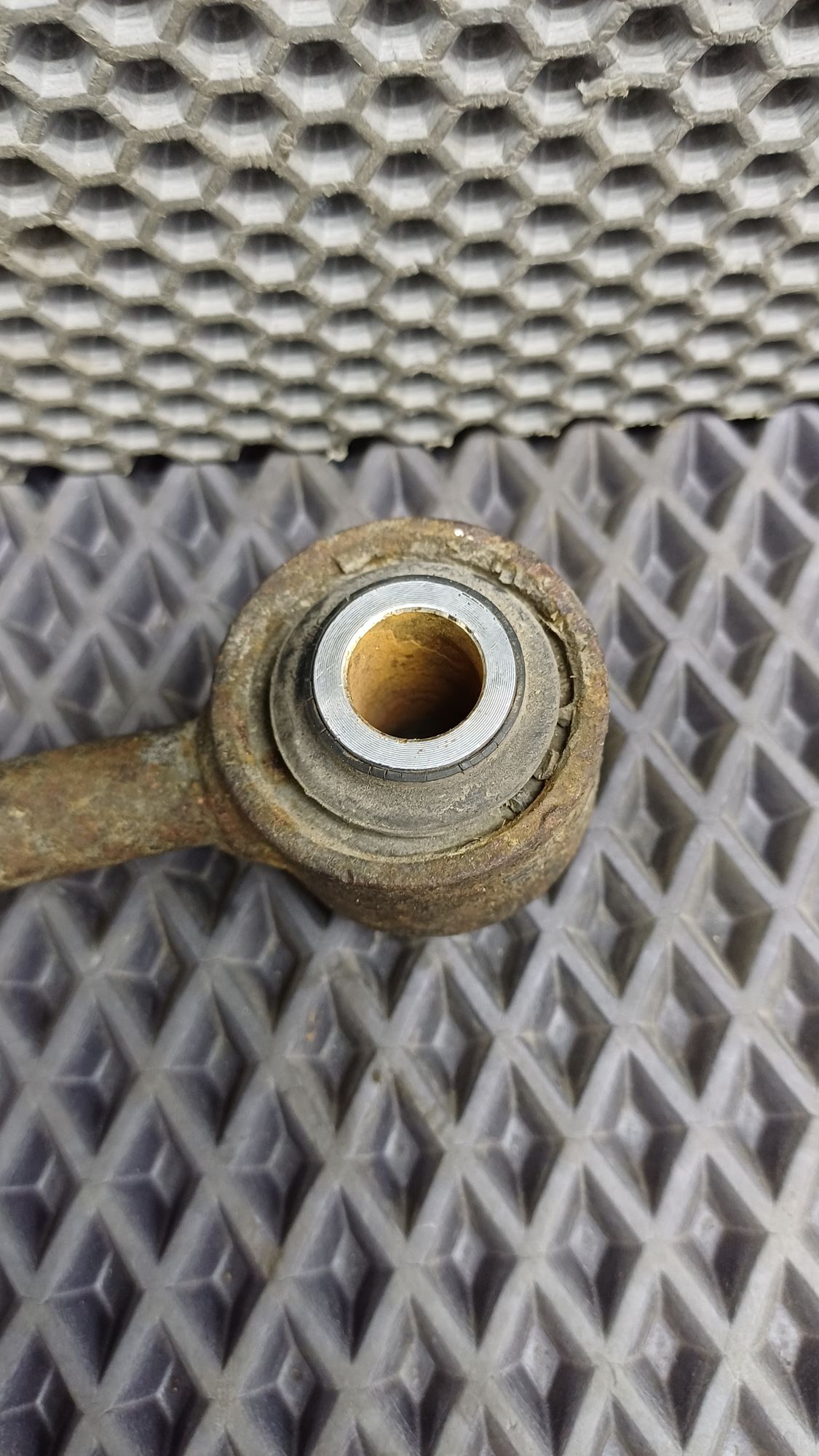 https://ycs.partsauto.market/partsauto-images/thmbs/userImages/c8f07ba63eb5b2f0f6006ea854bf8f7d/part/712c760d-c930-4000-b618-4f39411f422a_1774423993777.jpg