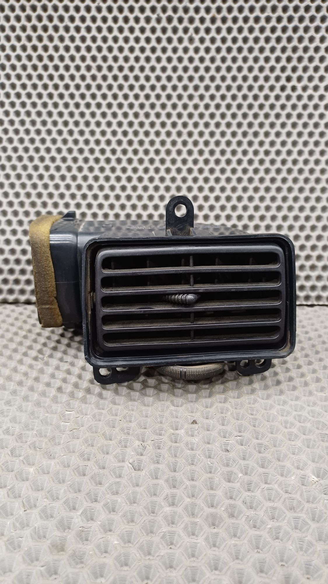 Б/У Дефлектор обдува салона правый  Toyota CARINA E 6 дорест. 1992—1996 1994 Зеленый, 690 рублей, Краснодар