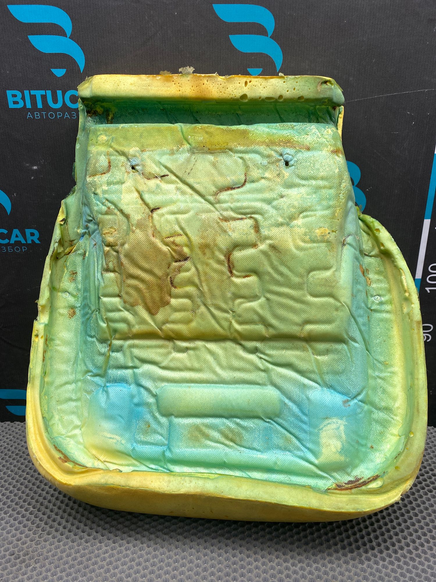 https://ycs.partsauto.market/partsauto-images/thmbs/userImages/c8f07ba63eb5b2f0f6006ea854bf8f7d/part/7164577a-10ee-4bb0-9ab6-779a34c170f2_1777037580659.jpg