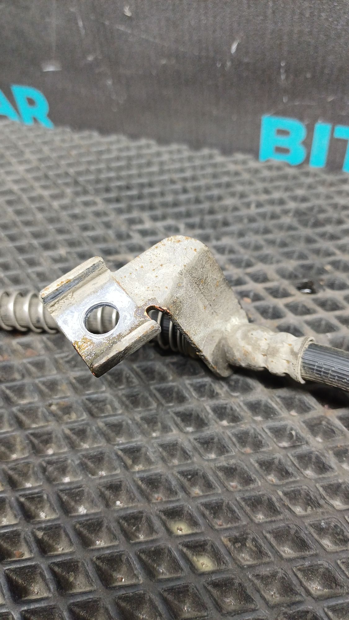 https://ycs.partsauto.market/partsauto-images/thmbs/userImages/c8f07ba63eb5b2f0f6006ea854bf8f7d/part/7177c380-77b3-4abf-86a0-434948acc540_1777117772736.jpg