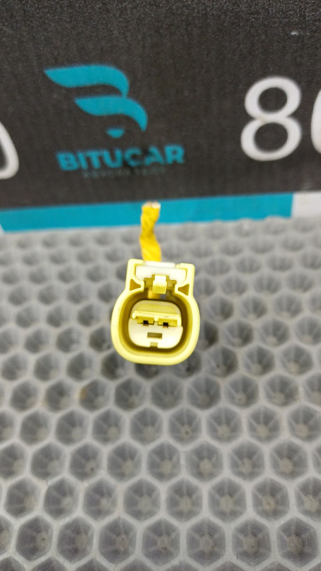 Б/У Фишка проводки водительского сидения Kia Ceed 2 JD (G4FG) 1.6L MT 2015 Хэтчбек, 499 рублей, Краснодар