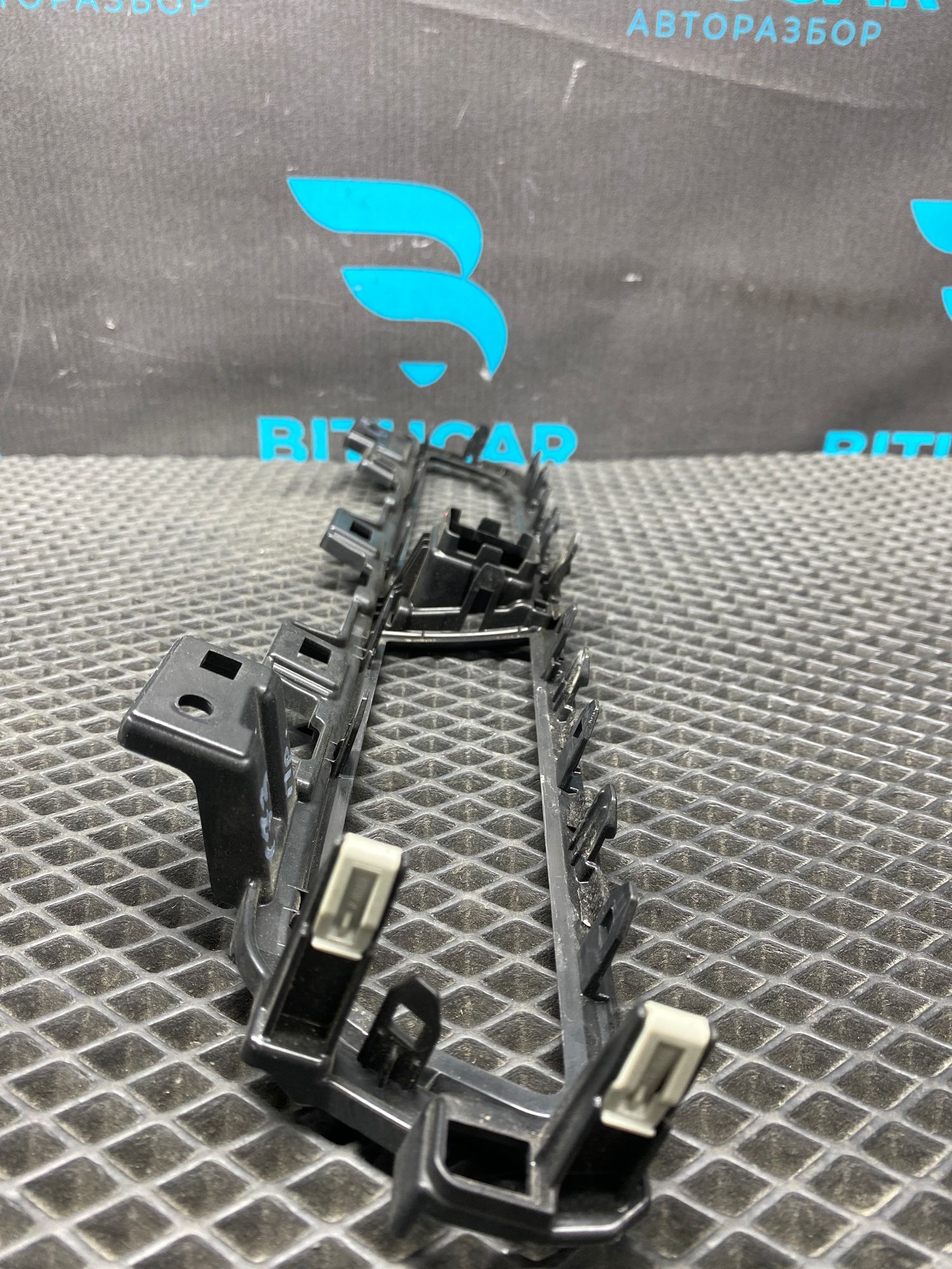 Б/У Рамка кнопки аварийной остановки  Kia Rio 4 (G4FG) 1.6L AT 2021, 1990 рублей, Краснодар