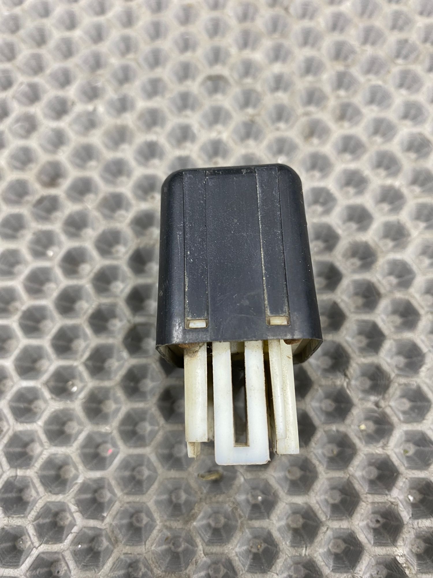 Б\У Реле Toyota Corolla VI (1987—1993), 1190 рублей, Краснодар