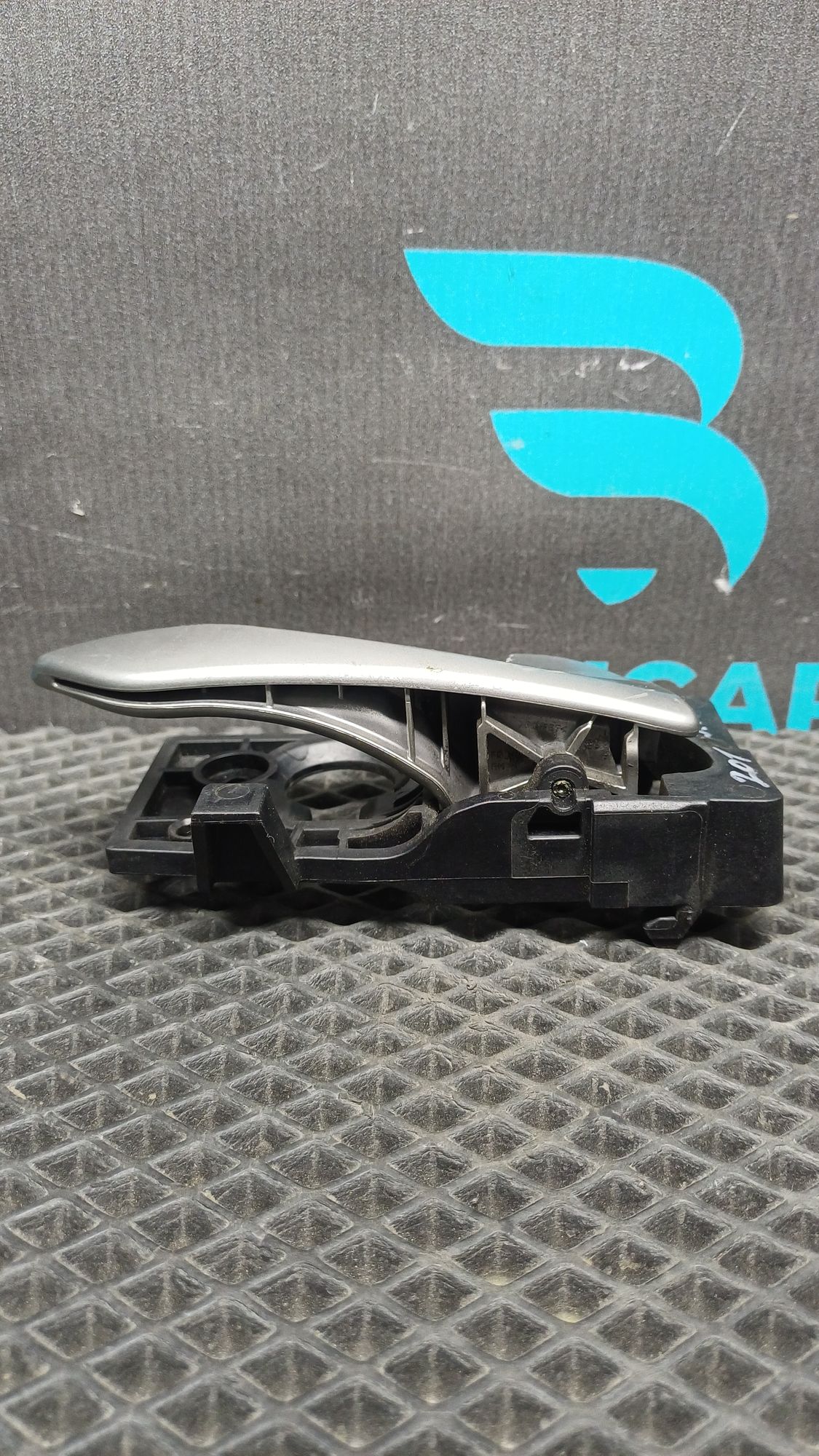 https://ycs.partsauto.market/partsauto-images/thmbs/userImages/c8f07ba63eb5b2f0f6006ea854bf8f7d/part/72af54cd-7273-4020-9dc4-832182d236a1_1776846024682.jpg