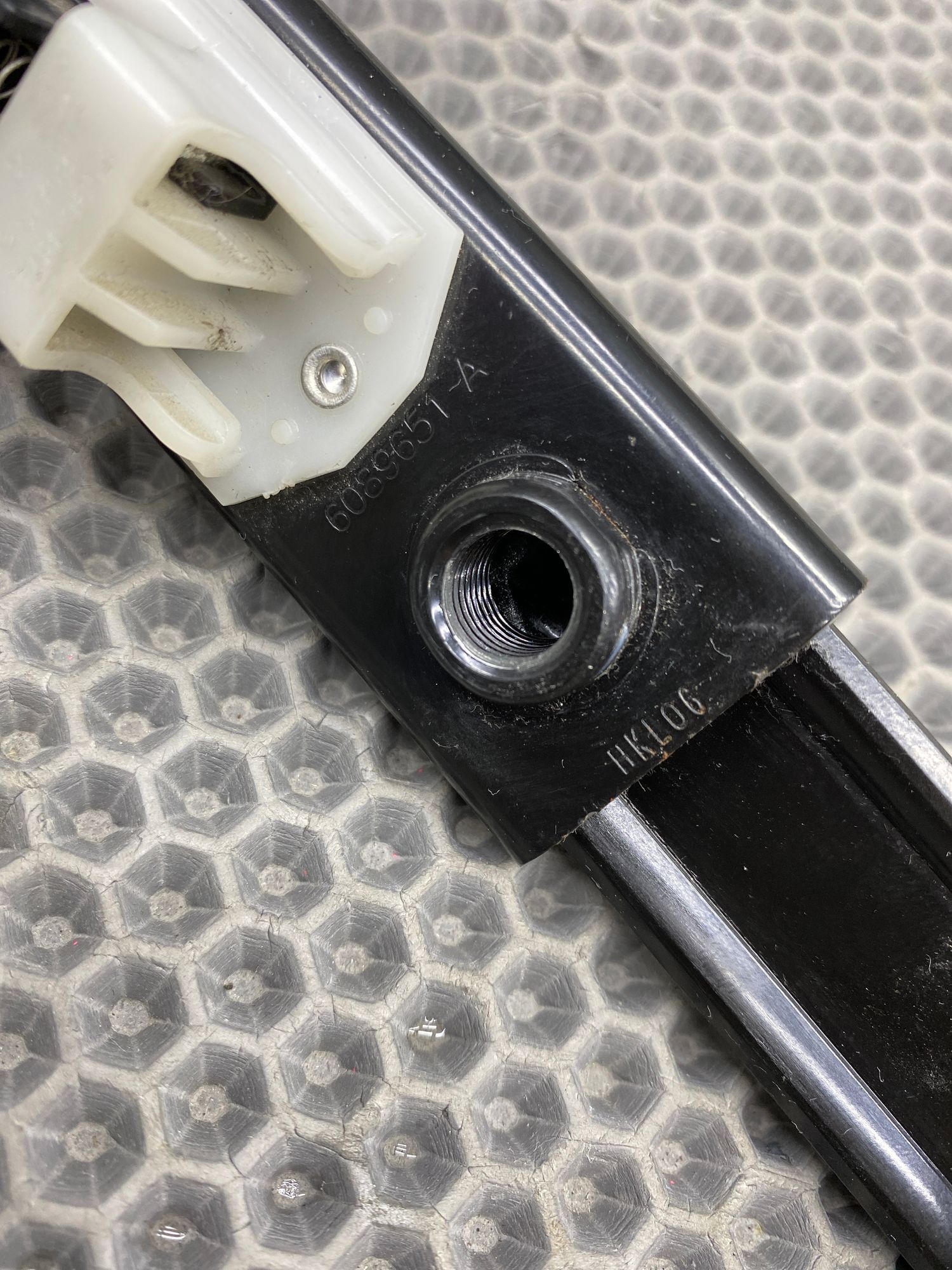 https://ycs.partsauto.market/partsauto-images/thmbs/userImages/c8f07ba63eb5b2f0f6006ea854bf8f7d/part/72bcc52d-f95a-4a67-aefa-e11d7cf25235_1775044042602.jpg