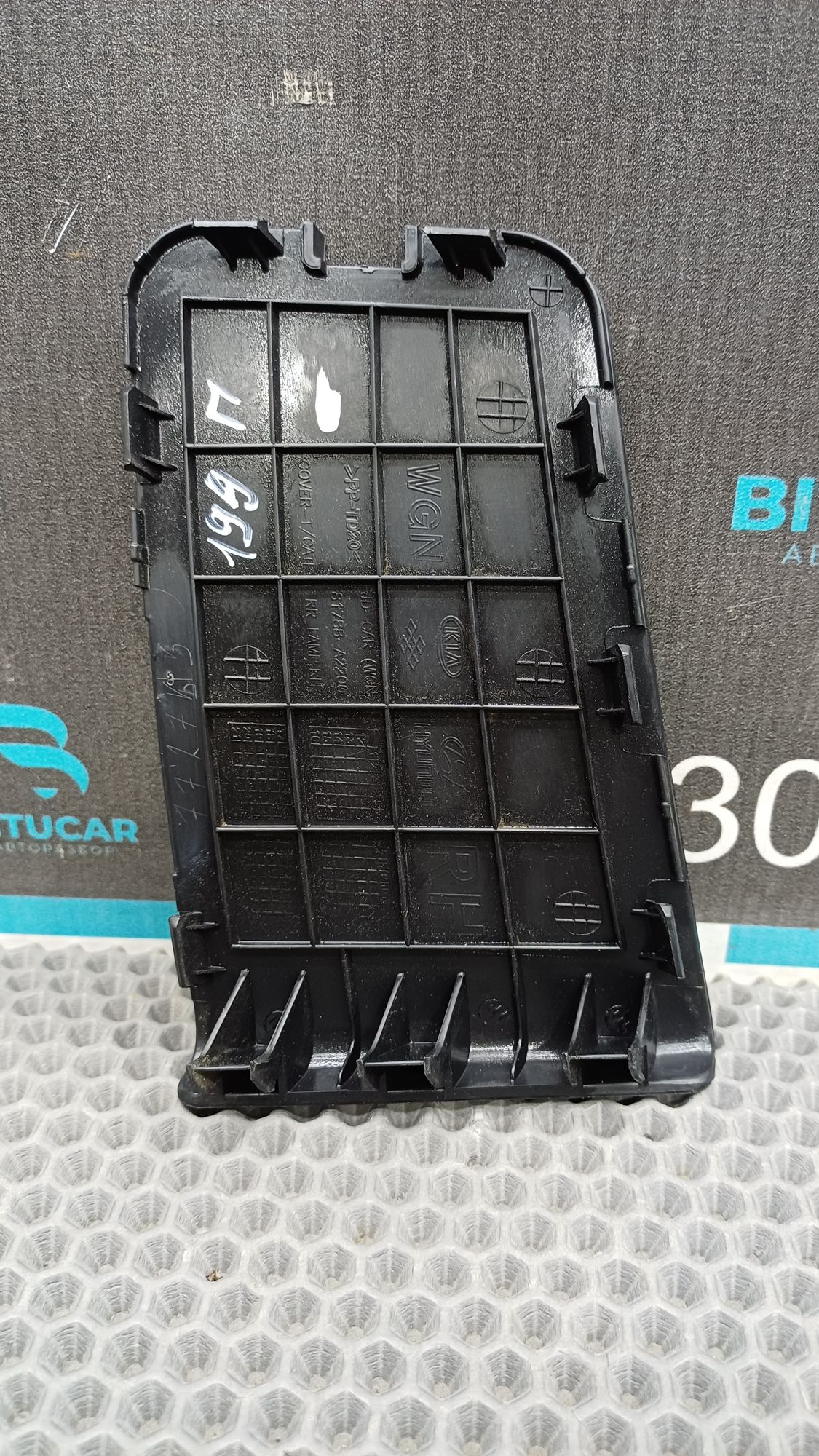 https://ycs.partsauto.market/partsauto-images/thmbs/userImages/c8f07ba63eb5b2f0f6006ea854bf8f7d/part/72d5583b-3b2c-4dcd-9eee-afcee67aa5ab_1776320140642.jpg