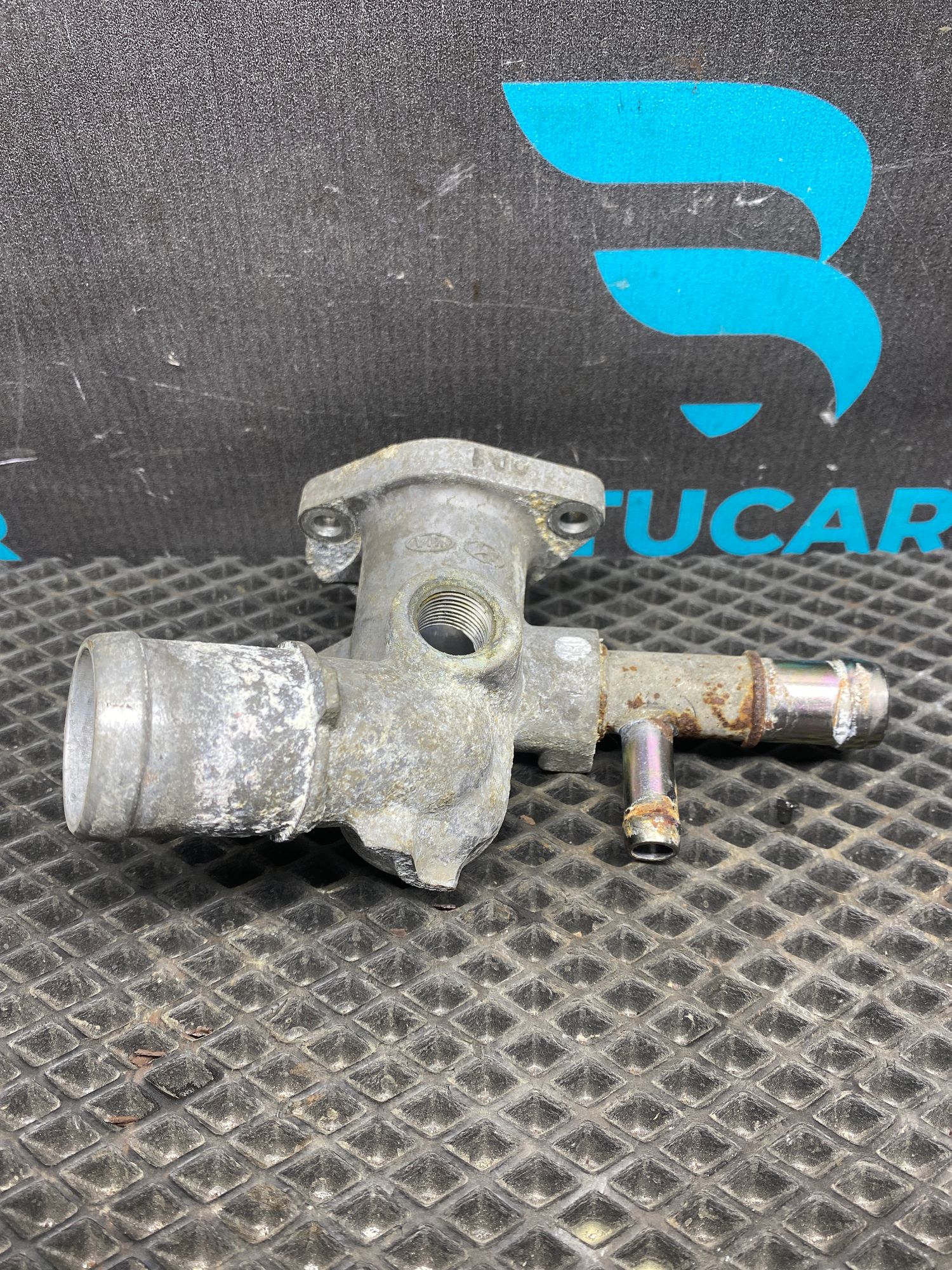 https://ycs.partsauto.market/partsauto-images/thmbs/userImages/c8f07ba63eb5b2f0f6006ea854bf8f7d/part/7386378b-aff6-4905-810c-cf11b18c446b_1777114642048.jpg