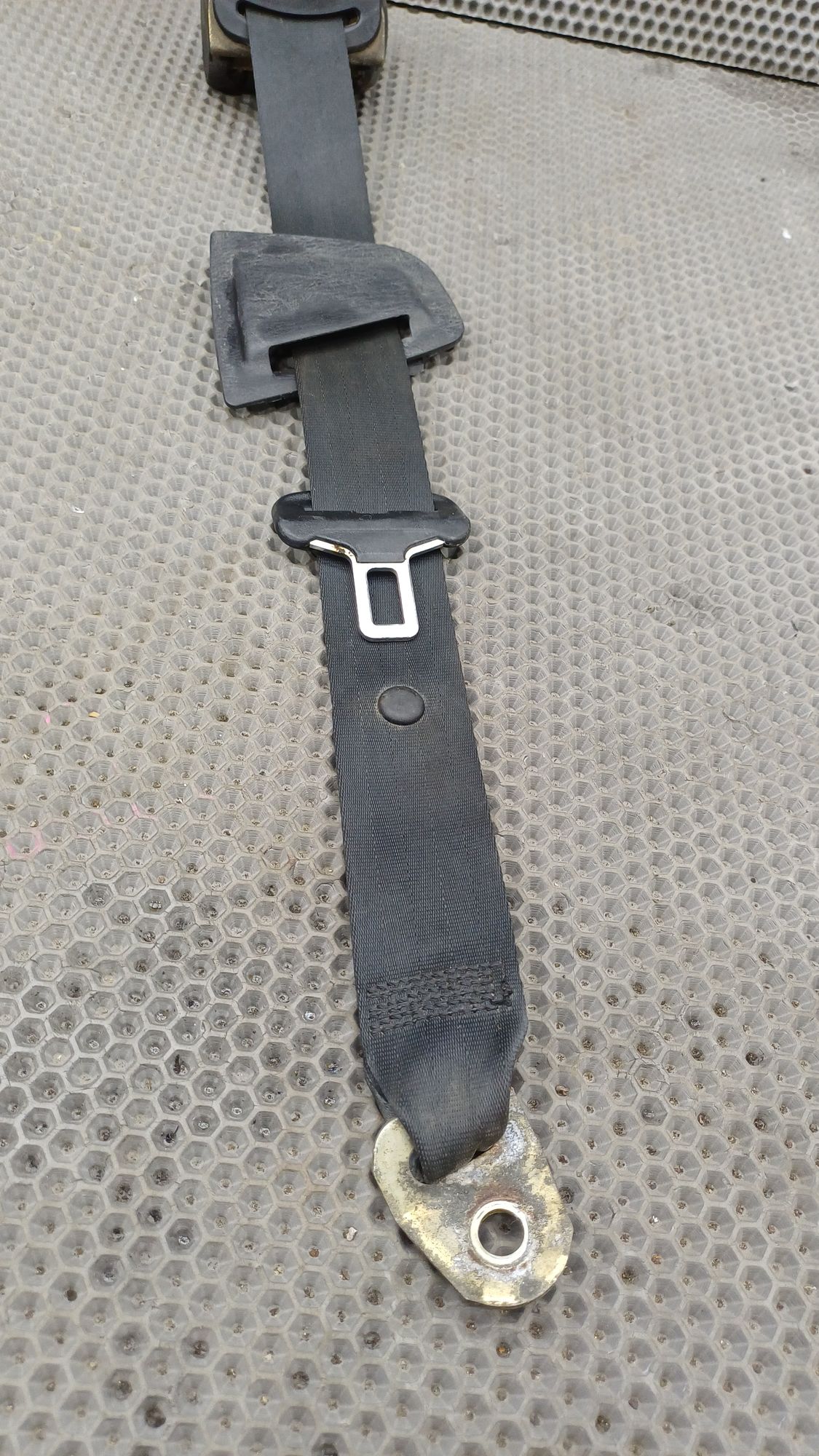 https://ycs.partsauto.market/partsauto-images/thmbs/userImages/c8f07ba63eb5b2f0f6006ea854bf8f7d/part/73c4449f-cc4f-46fb-a8b3-97e2b93876b7_1774344301269.jpg