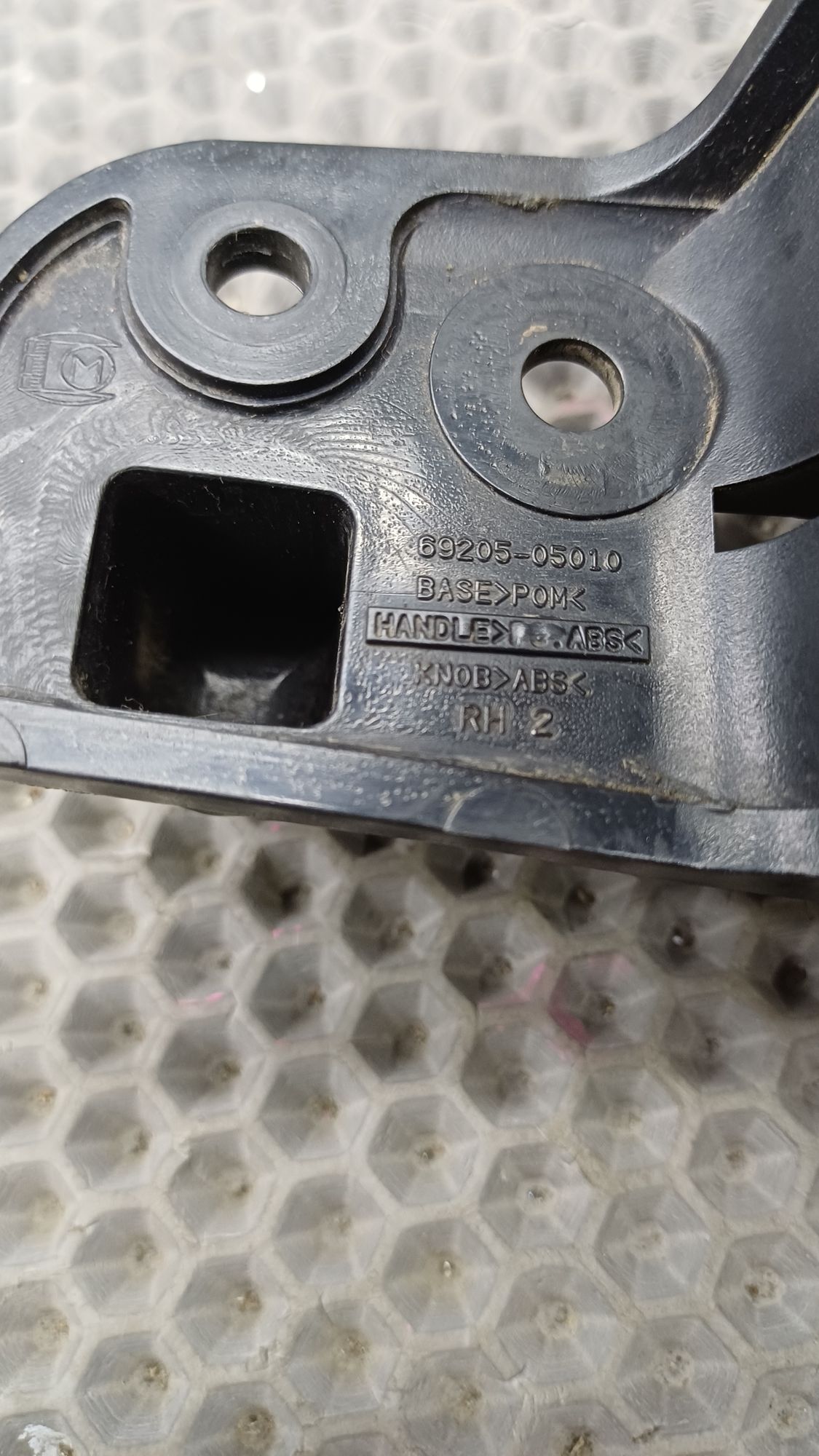 Б/У Ручка двери внутренняя передняя правая Toyota CARINA E 6 дорест. 1992—1996 1994 Зеленый, 499 рублей, Краснодар