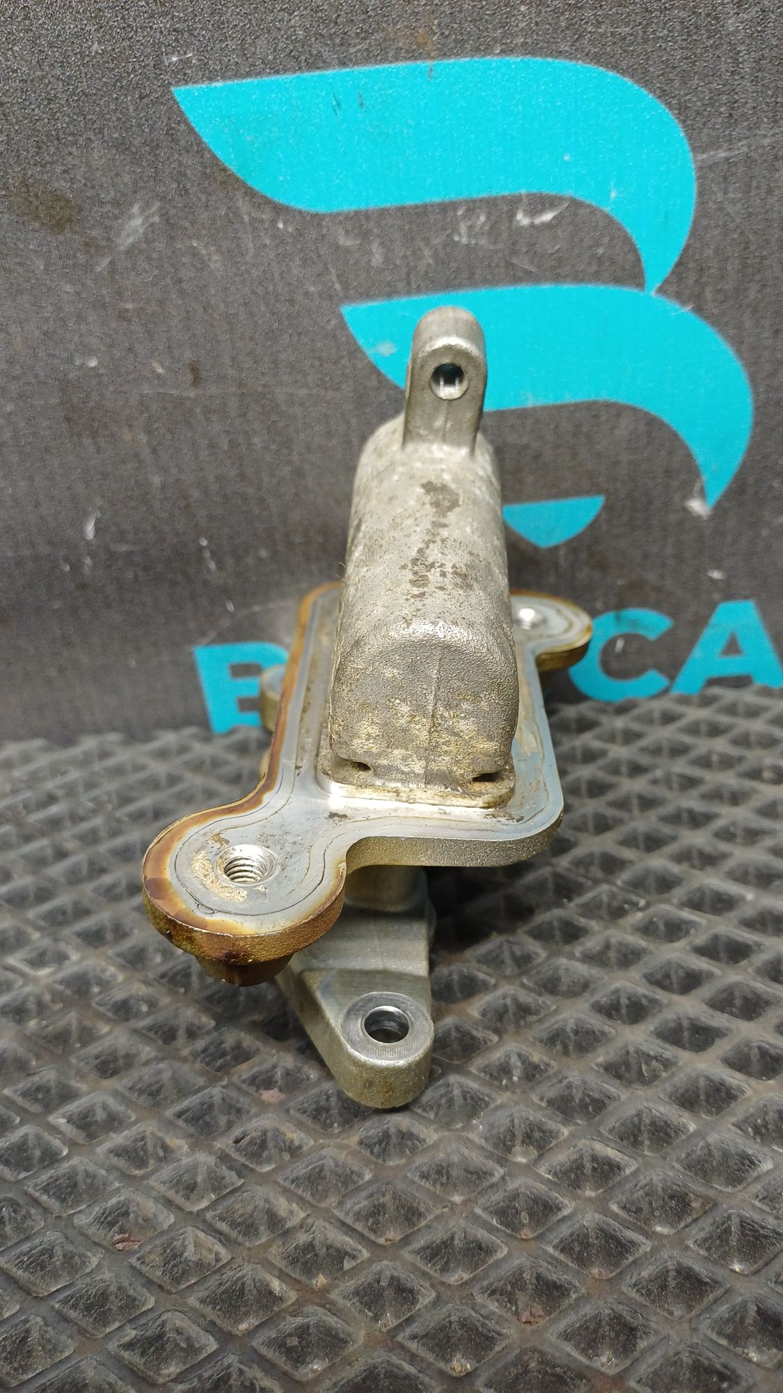 https://ycs.partsauto.market/partsauto-images/thmbs/userImages/c8f07ba63eb5b2f0f6006ea854bf8f7d/part/74269e1b-0ecc-4859-a06c-6e8c13d88154_1777197586838.jpg