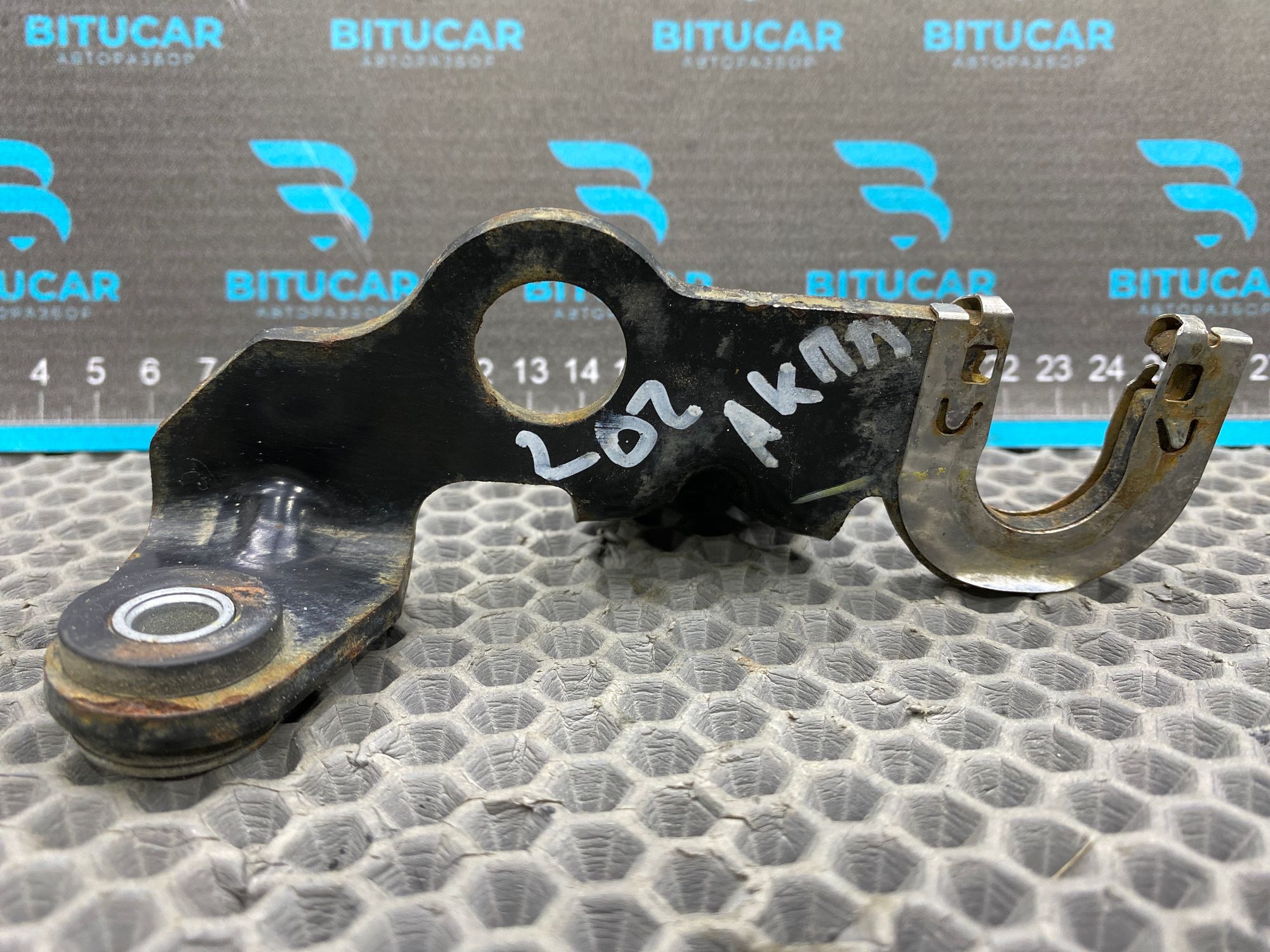 https://ycs.partsauto.market/partsauto-images/thmbs/userImages/c8f07ba63eb5b2f0f6006ea854bf8f7d/part/745e6090-e245-4547-8223-b864cf2dc745_1777817206449.jpg