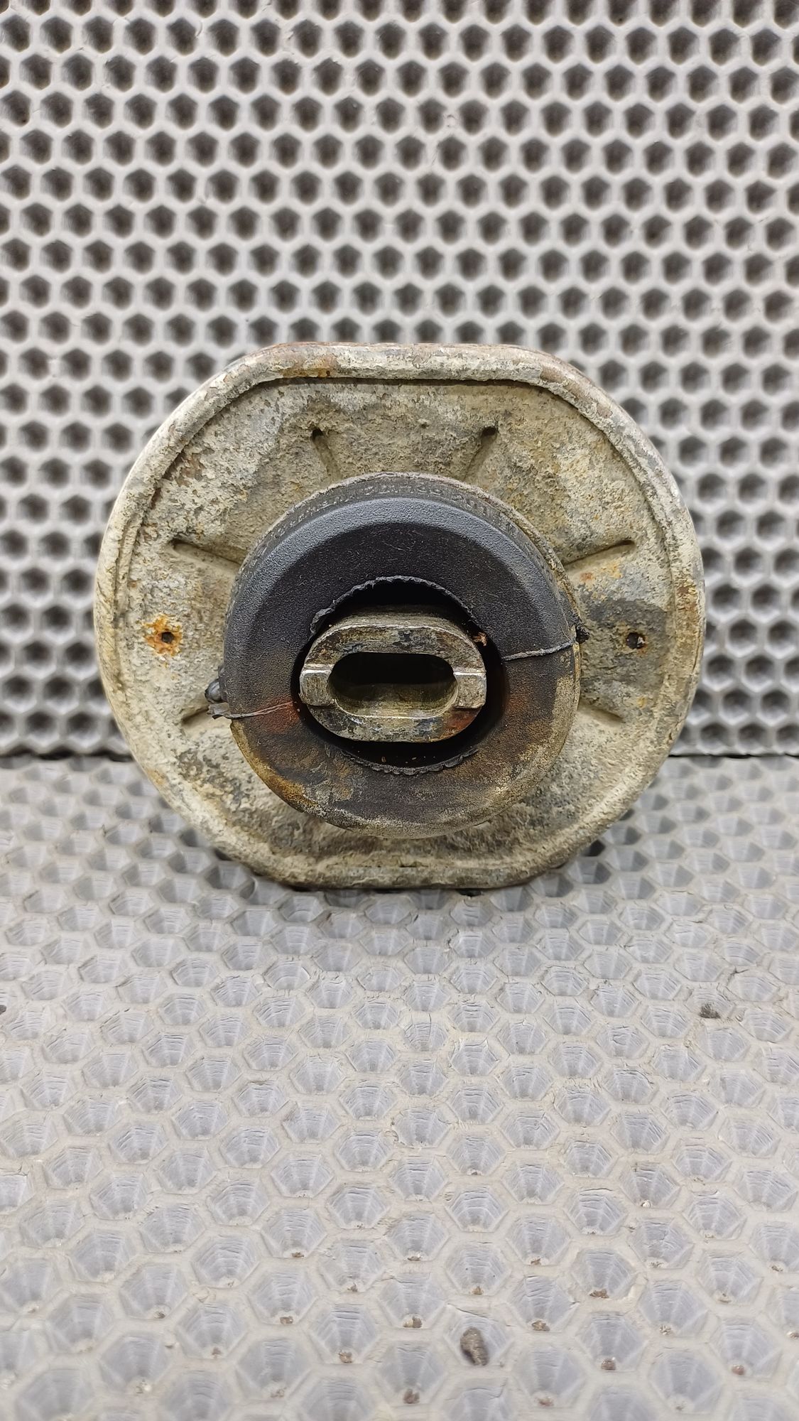 Б/У Подушка двигателя правая Volkswagen Transporter T4 4 дорест. 1990—2003 1993 синий, 1490 рублей, Краснодар