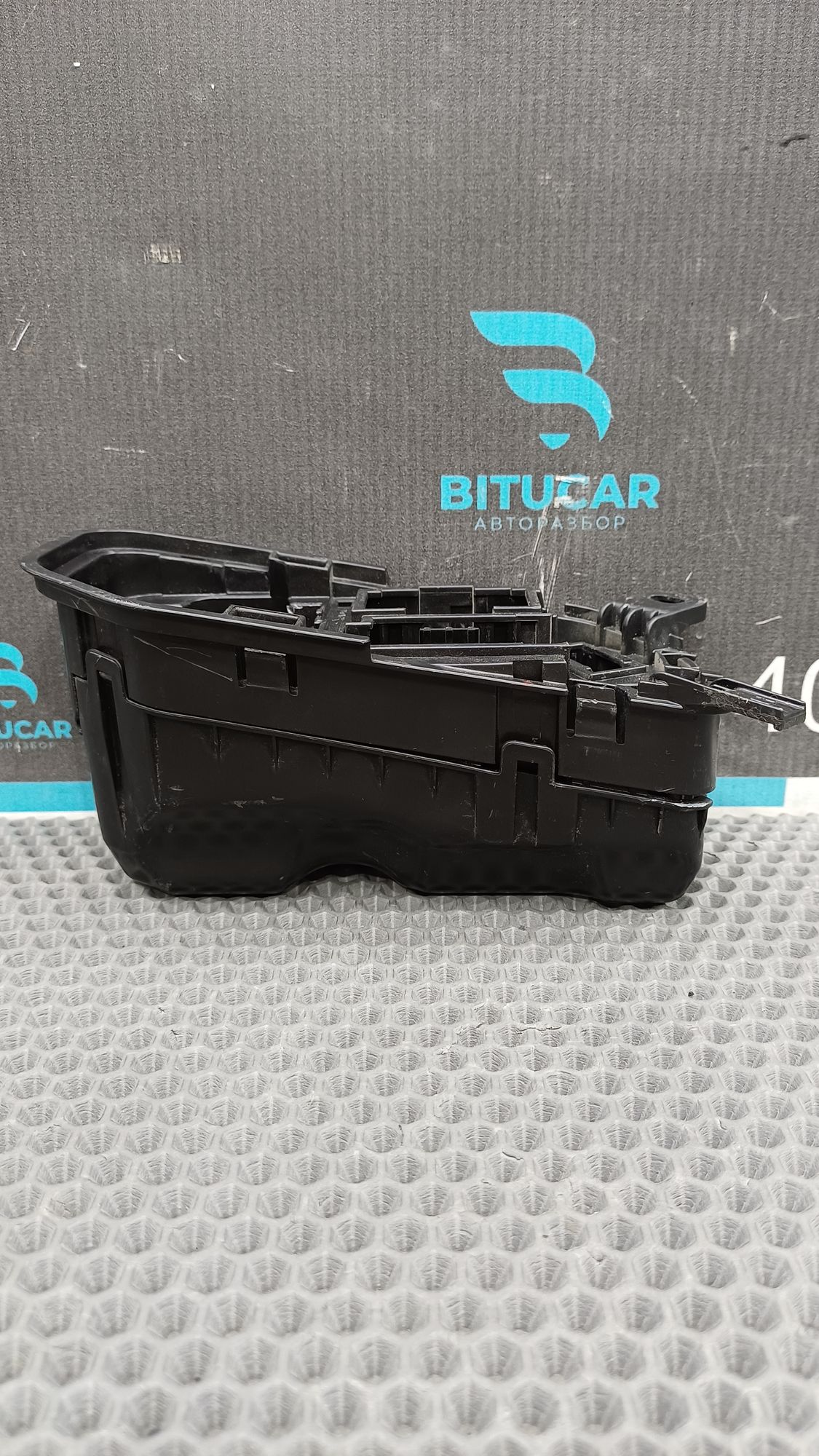 https://ycs.partsauto.market/partsauto-images/thmbs/userImages/c8f07ba63eb5b2f0f6006ea854bf8f7d/part/74e12c6e-b1d4-4650-a8a1-feeafc5cfa65_1776326429217.jpg