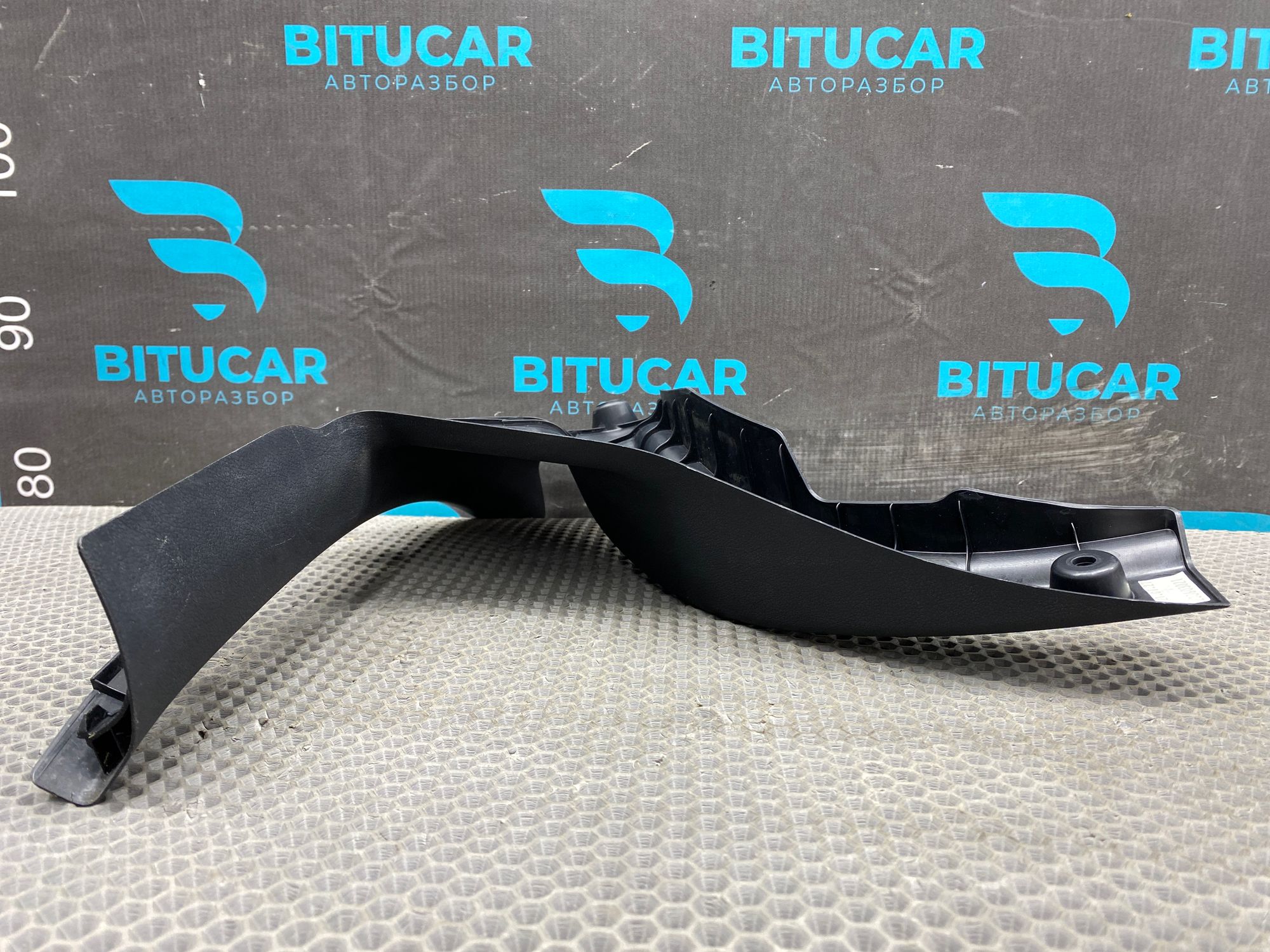 https://ycs.partsauto.market/partsauto-images/thmbs/userImages/c8f07ba63eb5b2f0f6006ea854bf8f7d/part/74f25542-b73e-4295-95d4-1700cfe462f4_1777028994972.jpg