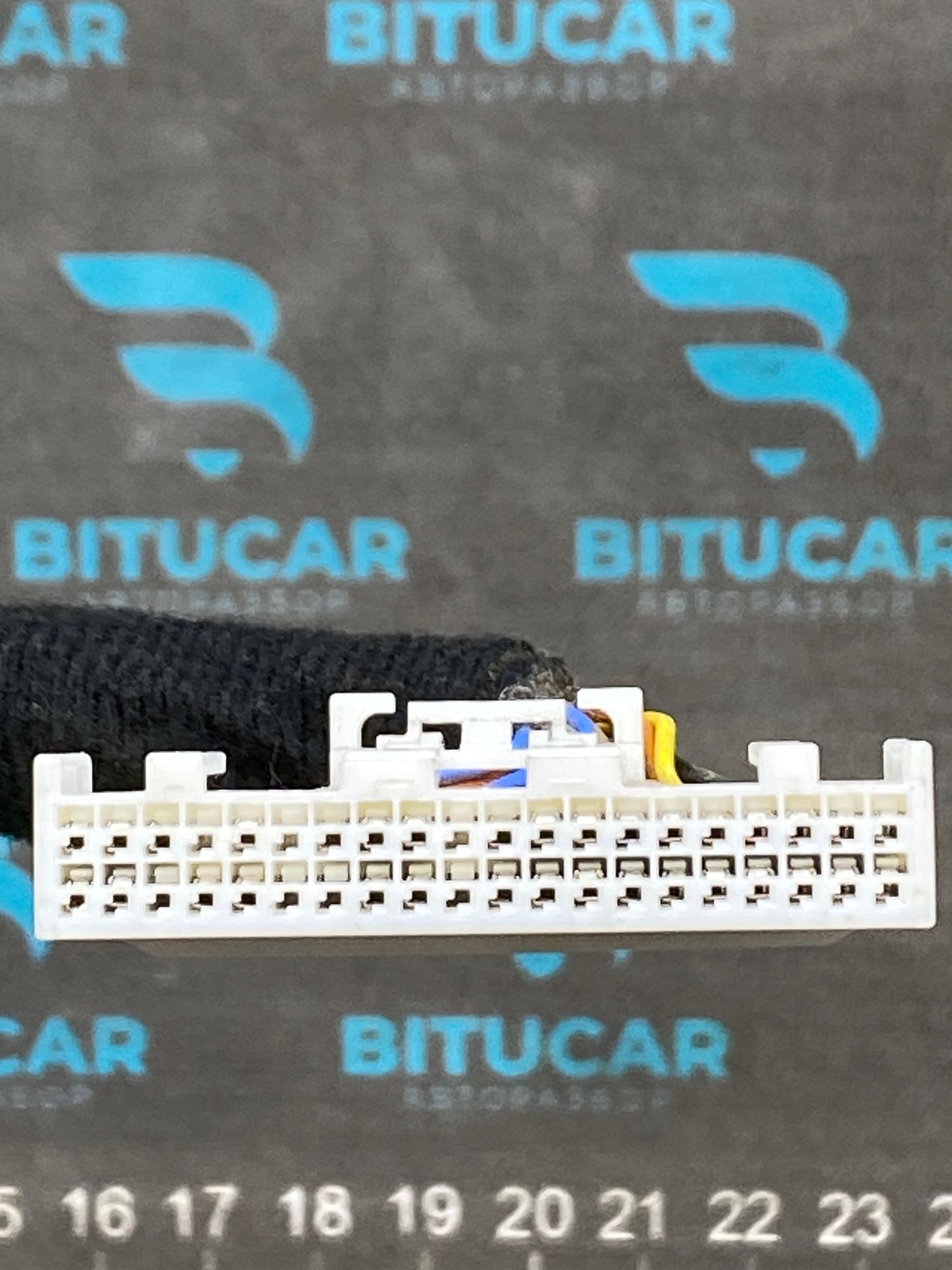 https://ycs.partsauto.market/partsauto-images/thmbs/userImages/c8f07ba63eb5b2f0f6006ea854bf8f7d/part/75036e47-ef9f-4eeb-83cc-3d39aa3f48b1_1777624710737.jpg