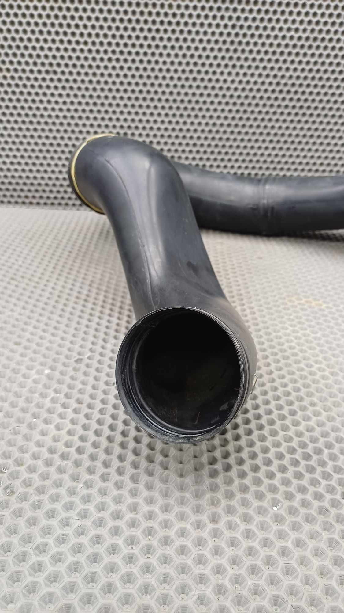 https://ycs.partsauto.market/partsauto-images/thmbs/userImages/c8f07ba63eb5b2f0f6006ea854bf8f7d/part/751ab0f0-3b31-4264-9b39-4af74f29f52a_1774179235928.jpg