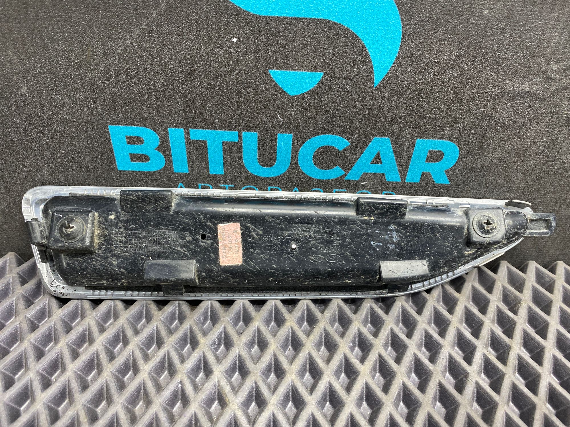 Б/У Молдинг крыла Kia Optima 4 JF (G4KJ) 2.4L AT 2019 GT-Line, 990 рублей, Краснодар