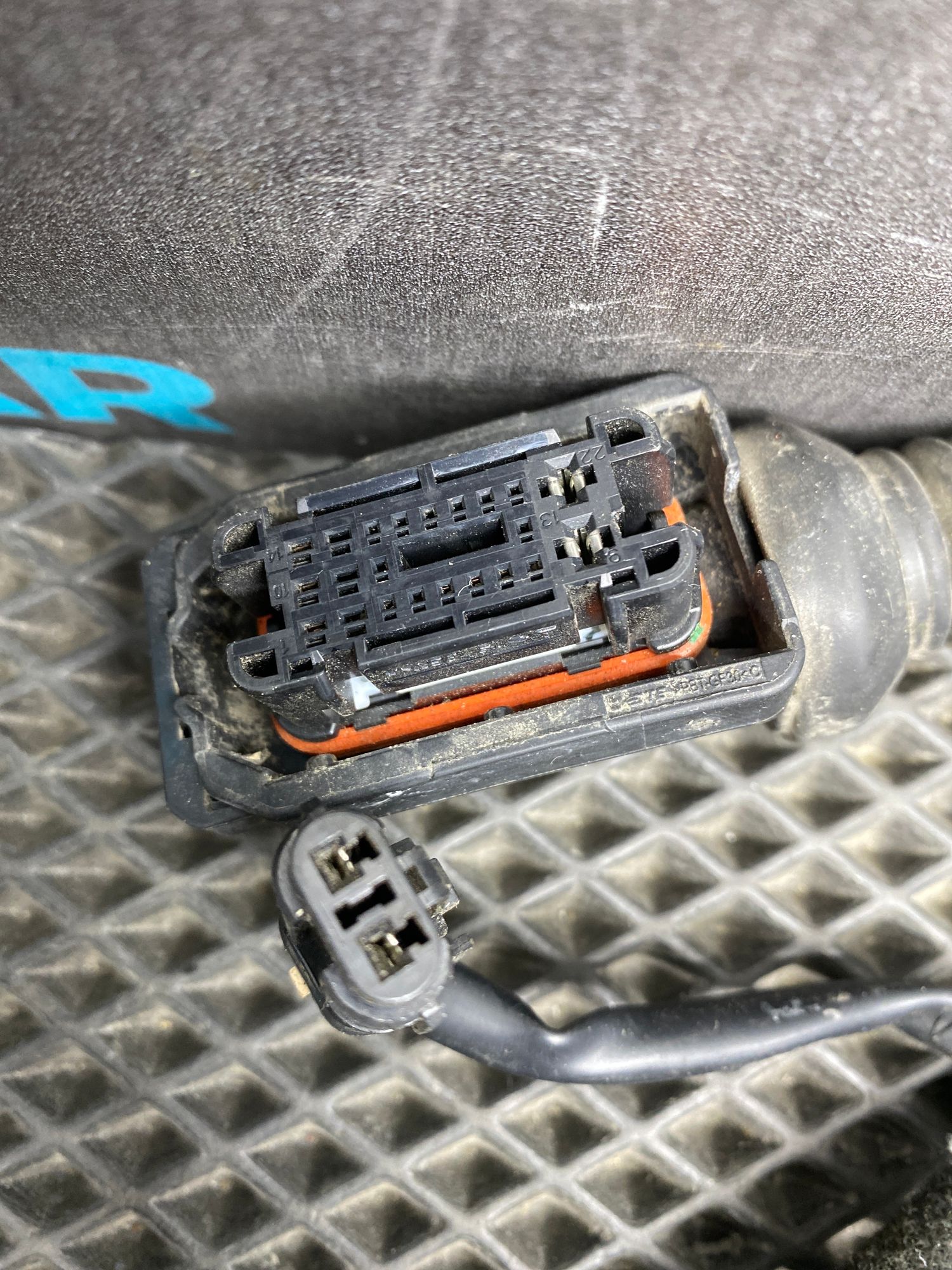 https://ycs.partsauto.market/partsauto-images/thmbs/userImages/c8f07ba63eb5b2f0f6006ea854bf8f7d/part/7691179b-1803-45d8-8ef7-fd423f2dd3a5_1776858306659.jpg