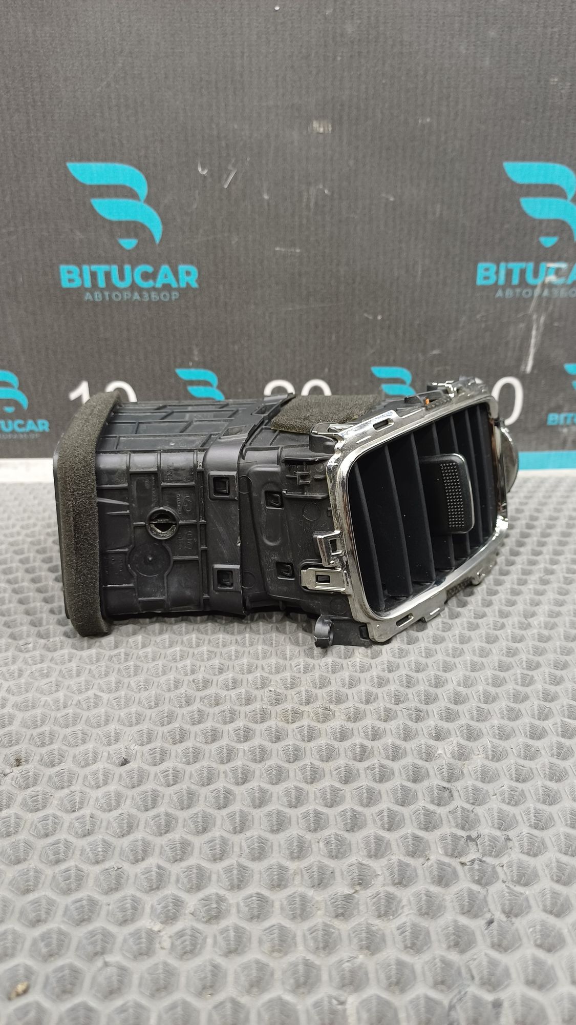 https://ycs.partsauto.market/partsauto-images/thmbs/userImages/c8f07ba63eb5b2f0f6006ea854bf8f7d/part/76d9b1d5-5a6d-4570-9ae3-e2a66c466933_1776406829137.jpg