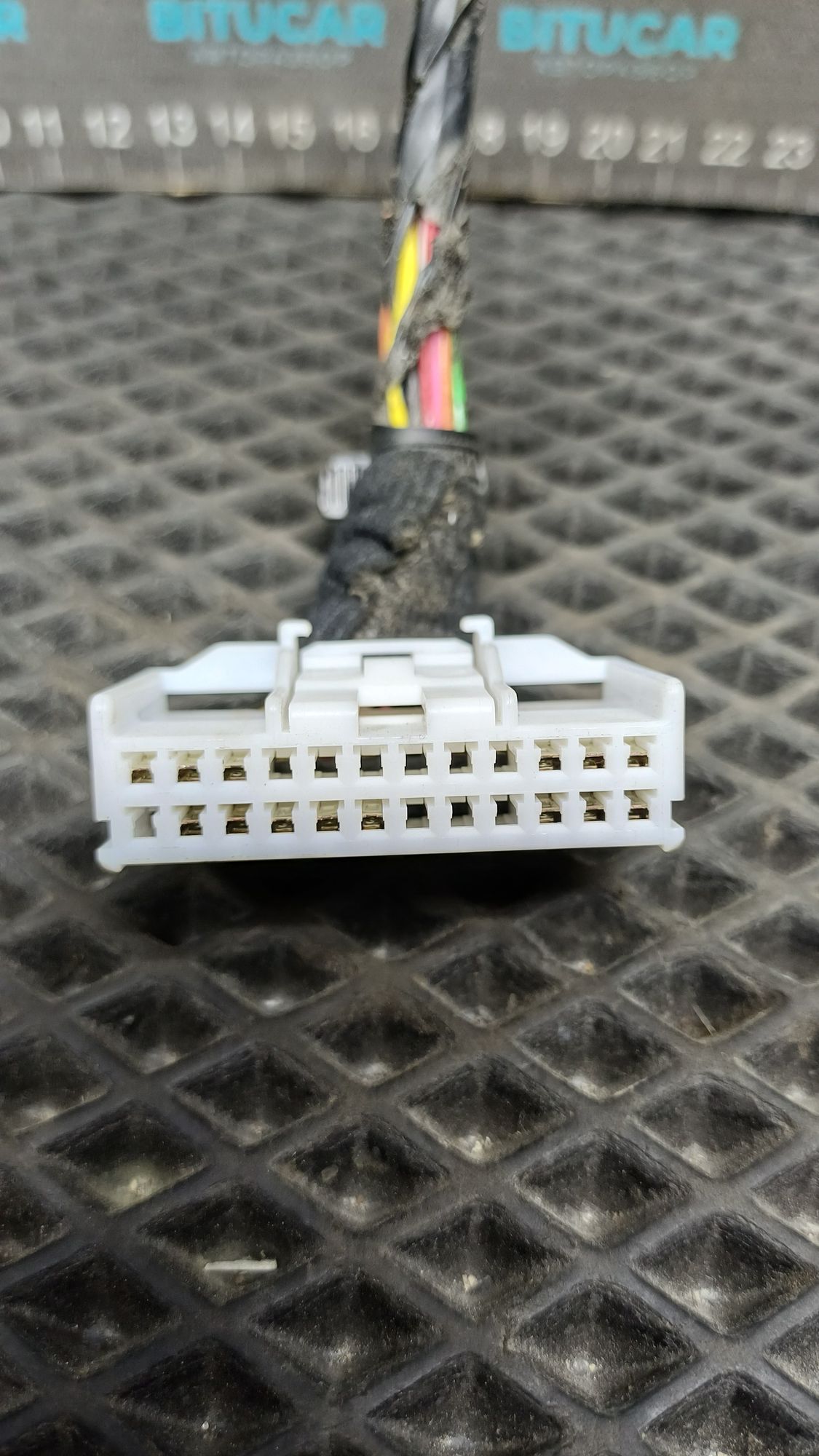 https://ycs.partsauto.market/partsauto-images/thmbs/userImages/c8f07ba63eb5b2f0f6006ea854bf8f7d/part/76f9e19f-9ca0-42b3-9267-33fce07776b2_1777537183304.jpg