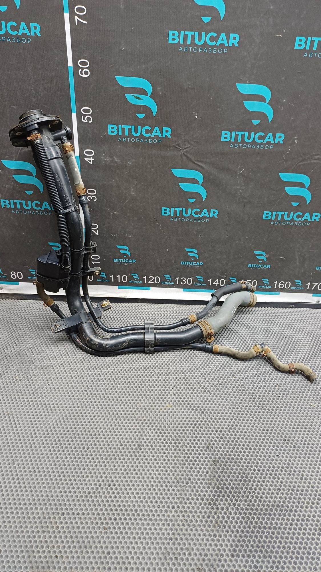https://ycs.partsauto.market/partsauto-images/thmbs/userImages/c8f07ba63eb5b2f0f6006ea854bf8f7d/part/7779c8c0-fad7-4933-9592-c52e55f5d345_1774938638045.jpg