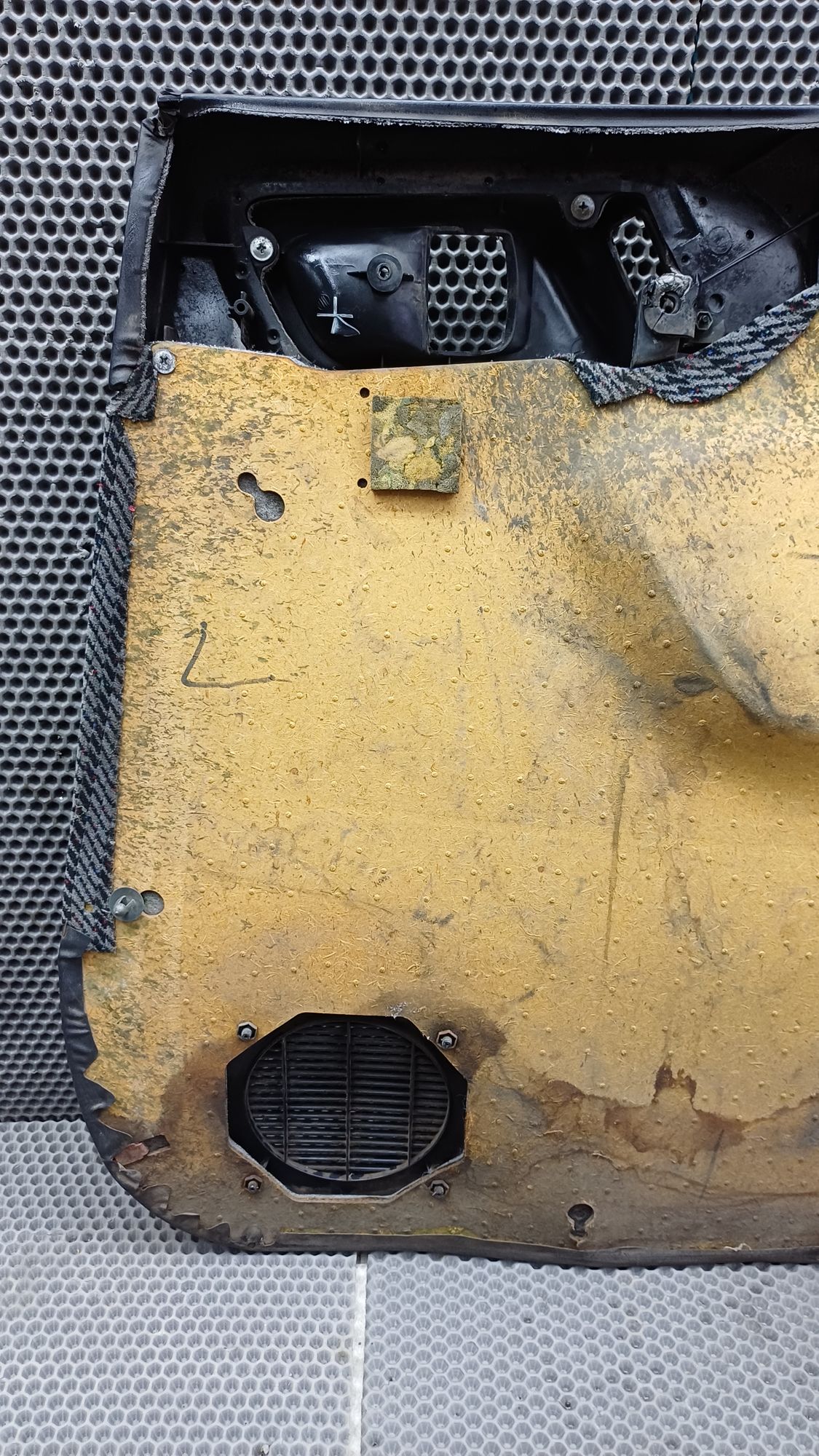 Б/У Обшивка двери задней левой Toyota CARINA E 6 дорест. 1992—1996 1994 Зеленый, 1390 рублей, Краснодар