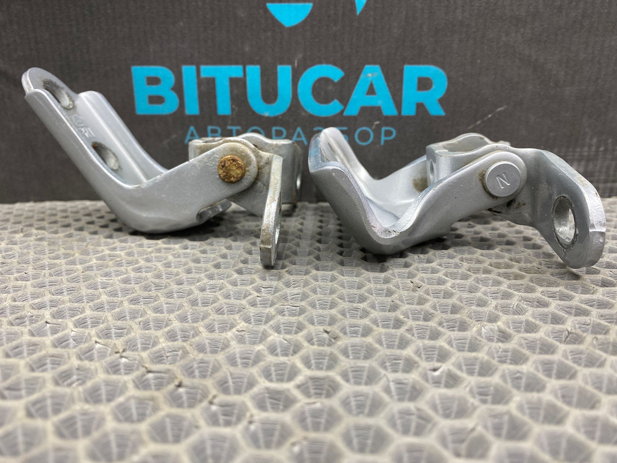 https://ycs.partsauto.market/partsauto-images/thmbs/userImages/c8f07ba63eb5b2f0f6006ea854bf8f7d/part/789a714e-d0e7-43bb-ab03-64aba0754a49_1777547920807.jpg