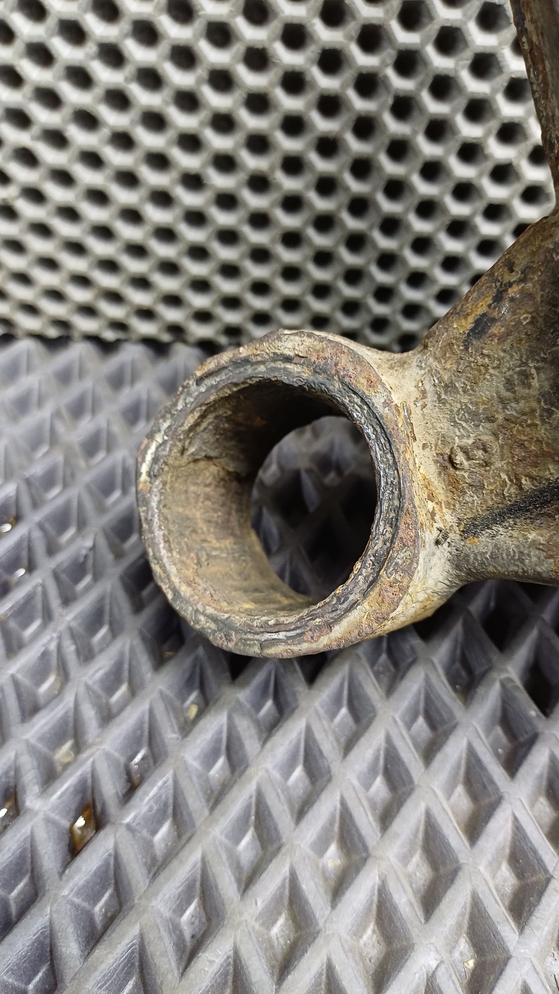 Б/У Поворотный кулак задний левый Toyota CARINA E 6 дорест. 1992—1996 1994 Зеленый, 1990 рублей, Краснодар