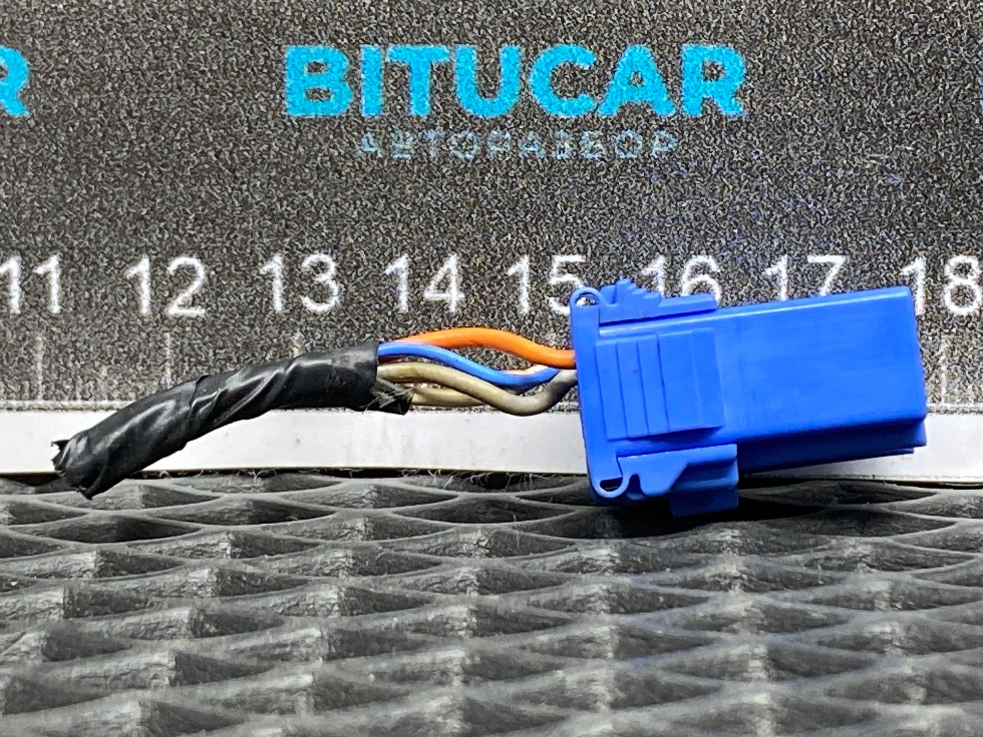 https://ycs.partsauto.market/partsauto-images/thmbs/userImages/c8f07ba63eb5b2f0f6006ea854bf8f7d/part/7b2d3165-6c8e-48c9-86eb-76a08b48e718_1777723982197.jpg