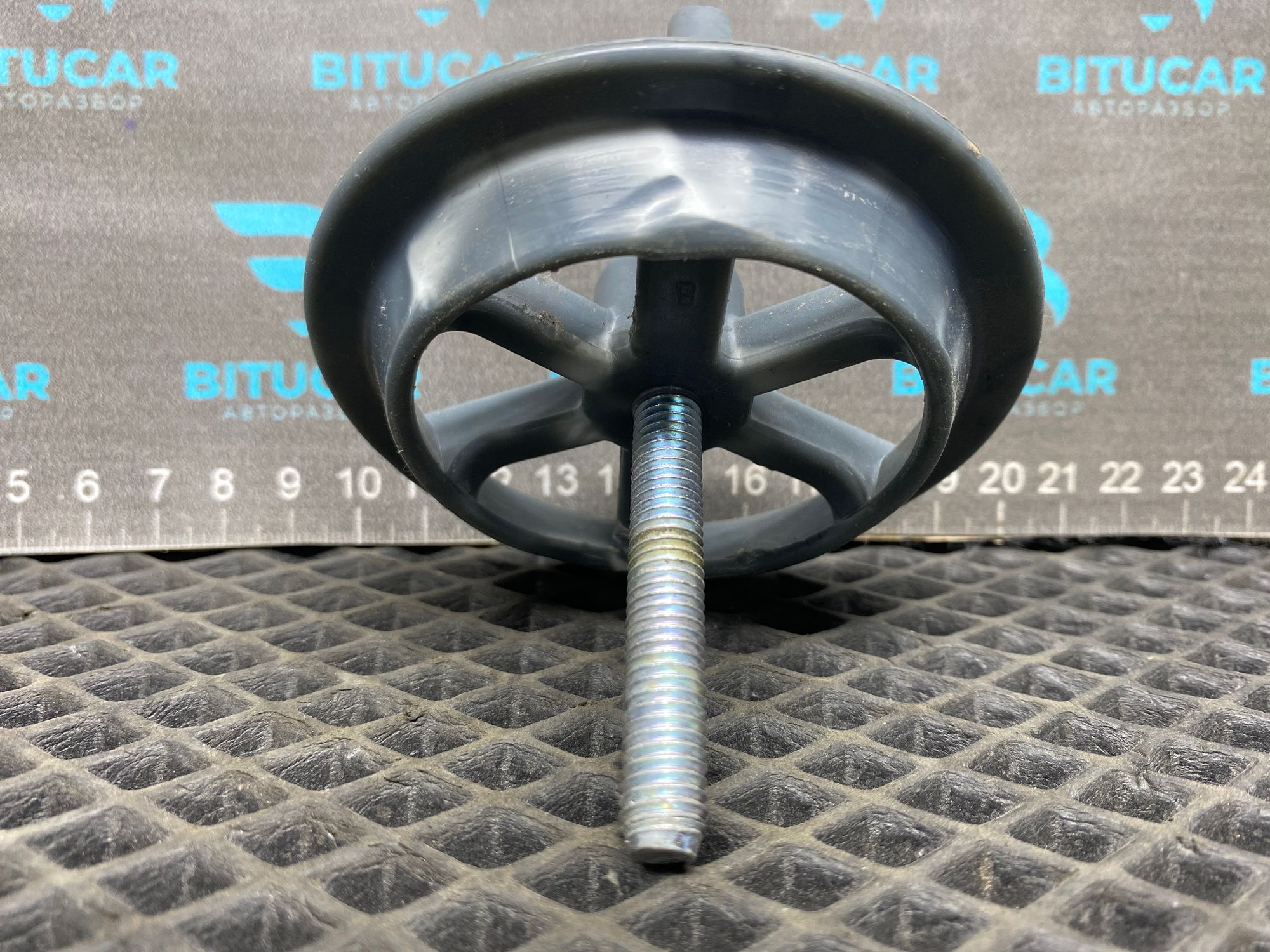 https://ycs.partsauto.market/partsauto-images/thmbs/userImages/c8f07ba63eb5b2f0f6006ea854bf8f7d/part/7b740839-f2b5-4118-9b56-dbcd9ccf8e79_1777451126686.jpg