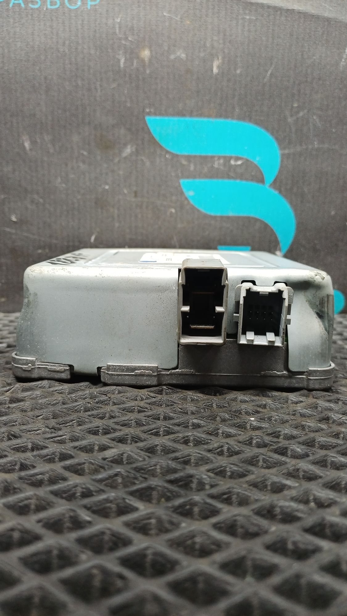 https://ycs.partsauto.market/partsauto-images/thmbs/userImages/c8f07ba63eb5b2f0f6006ea854bf8f7d/part/7b9696bf-a571-4303-be03-b1a04d9b5d01_1777283162621.jpg
