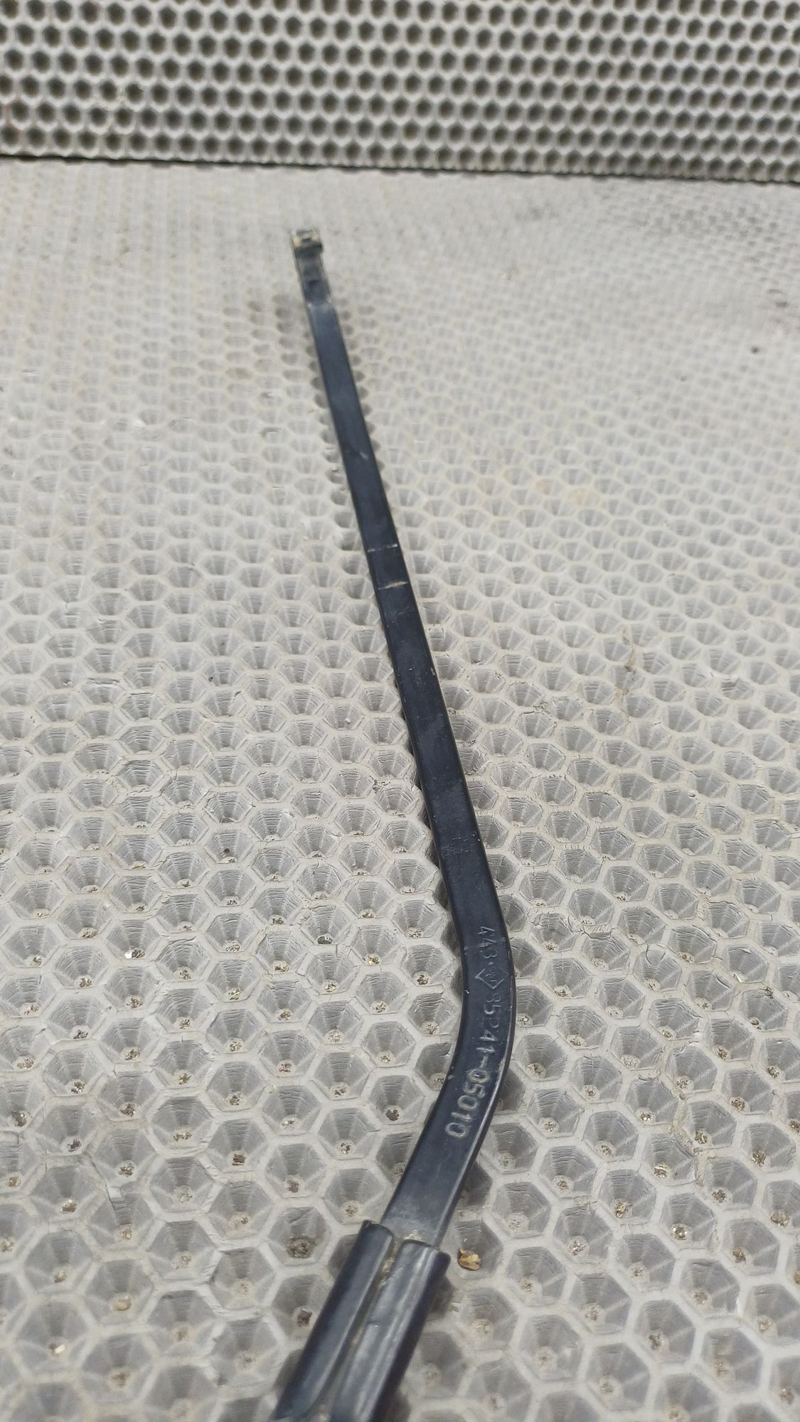 Б/У Поводок дворника крышки багажника Toyota CARINA E 6 дорест. 1992—1996 1994 Зеленый, 1290 рублей, Краснодар