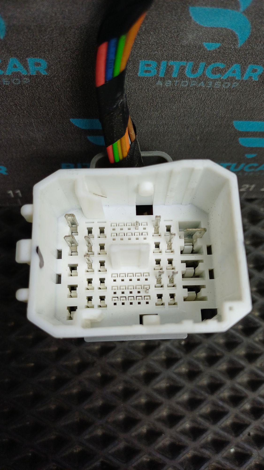 https://ycs.partsauto.market/partsauto-images/thmbs/userImages/c8f07ba63eb5b2f0f6006ea854bf8f7d/part/7c7805fa-1a22-4014-a7b4-1801fbb42700_1777561962643.jpg