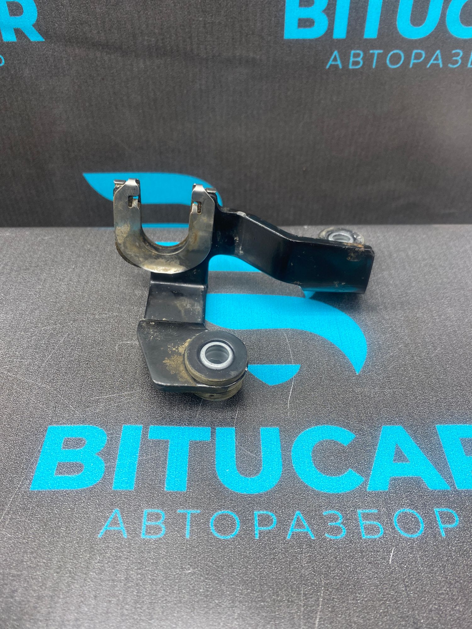 https://ycs.partsauto.market/partsauto-images/thmbs/userImages/c8f07ba63eb5b2f0f6006ea854bf8f7d/part/7d33d671-057d-492e-9d3c-f5e85c524f5e_1771324993923.jpg