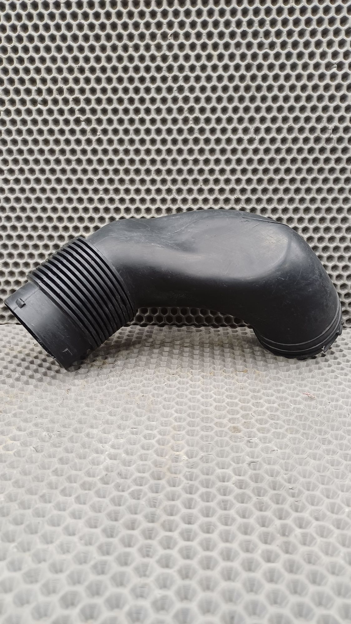 https://ycs.partsauto.market/partsauto-images/thmbs/userImages/c8f07ba63eb5b2f0f6006ea854bf8f7d/part/7d5cd694-ed3e-4be9-9c61-977bcf912639_1774178967587.jpg