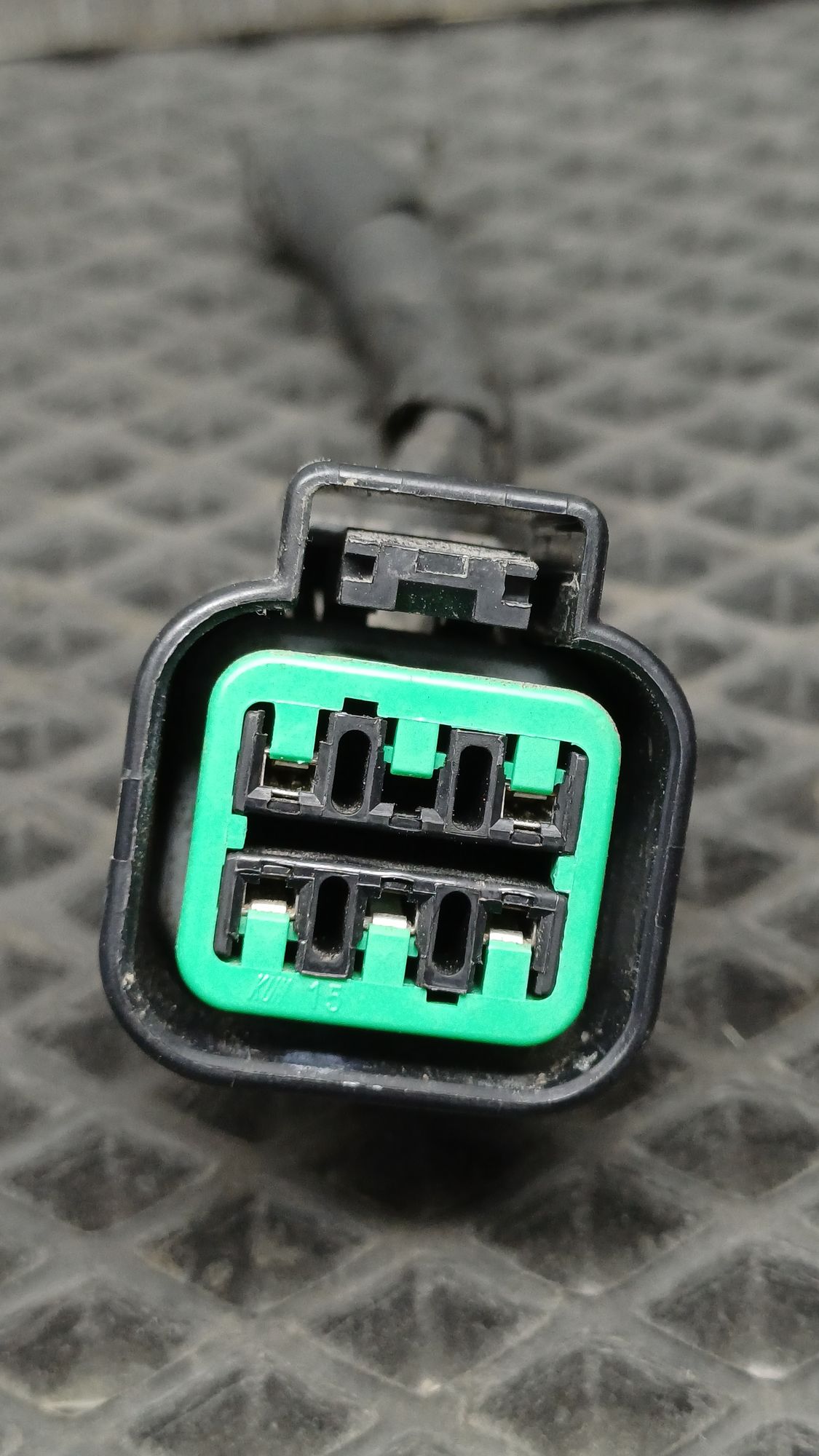 https://ycs.partsauto.market/partsauto-images/thmbs/userImages/c8f07ba63eb5b2f0f6006ea854bf8f7d/part/7d8441a2-b829-4f2a-bd60-de5c7a115819_1777537757299.jpg