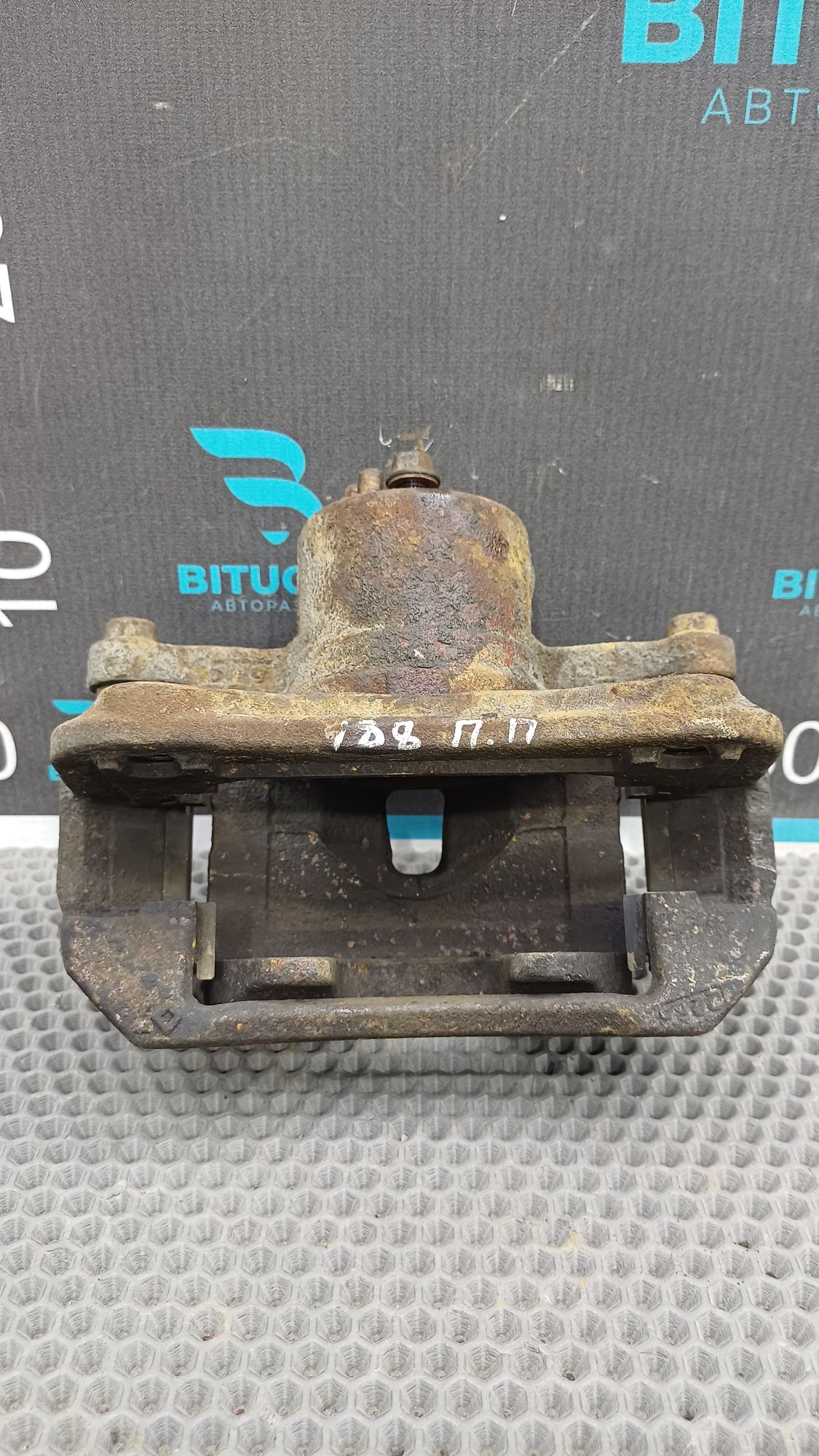 https://ycs.partsauto.market/partsauto-images/thmbs/userImages/c8f07ba63eb5b2f0f6006ea854bf8f7d/part/7d8d035d-80c6-4b04-a072-7ddc382873b3_1777293172003.jpg