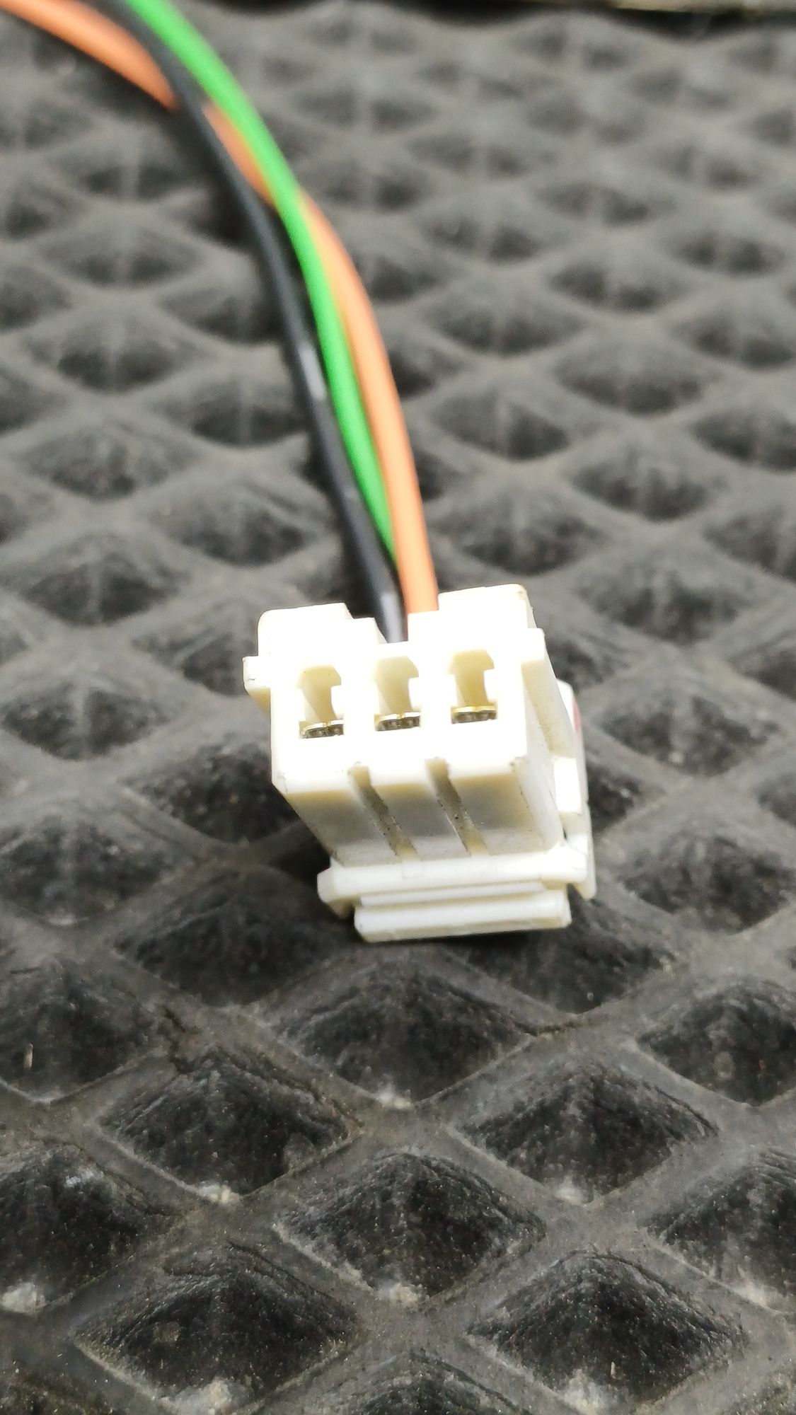 https://ycs.partsauto.market/partsauto-images/thmbs/userImages/c8f07ba63eb5b2f0f6006ea854bf8f7d/part/7d8e1204-6f82-470b-8527-78d4367f553e_1777538048326.jpg